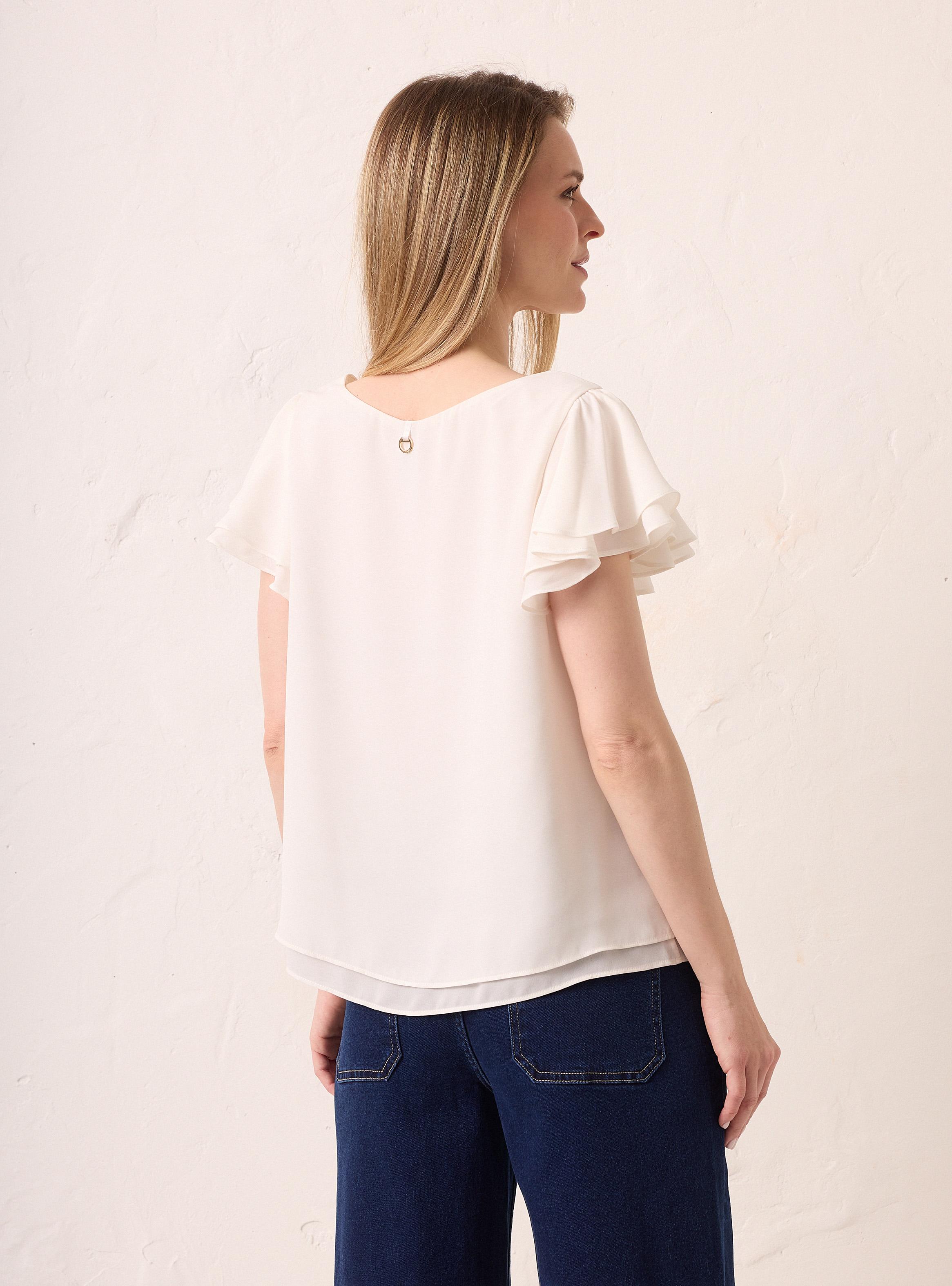 Blusa Escote V con Manga Vuelos en Capas-1