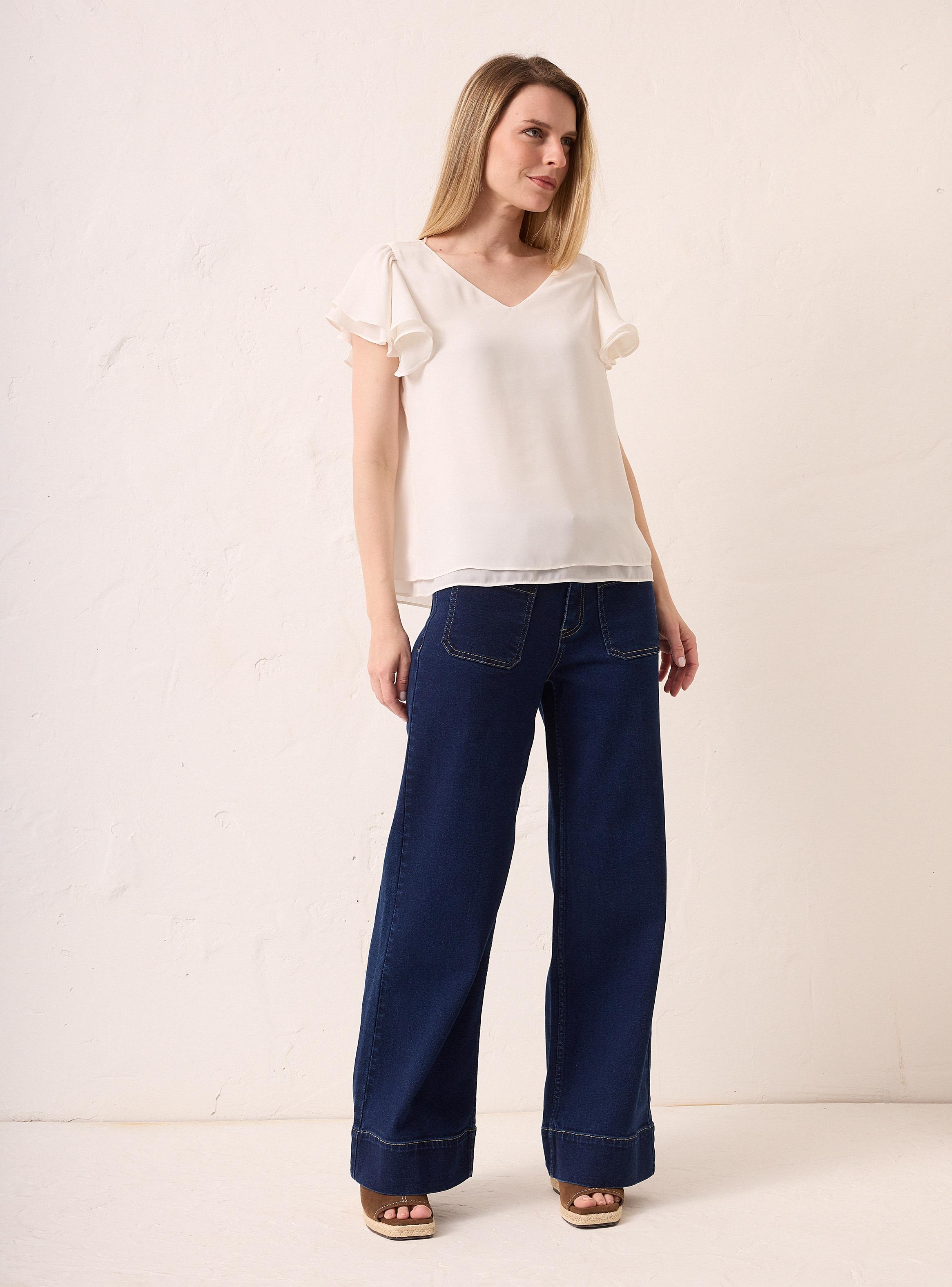 Blusa Escote V con Manga Vuelos en Capas-4