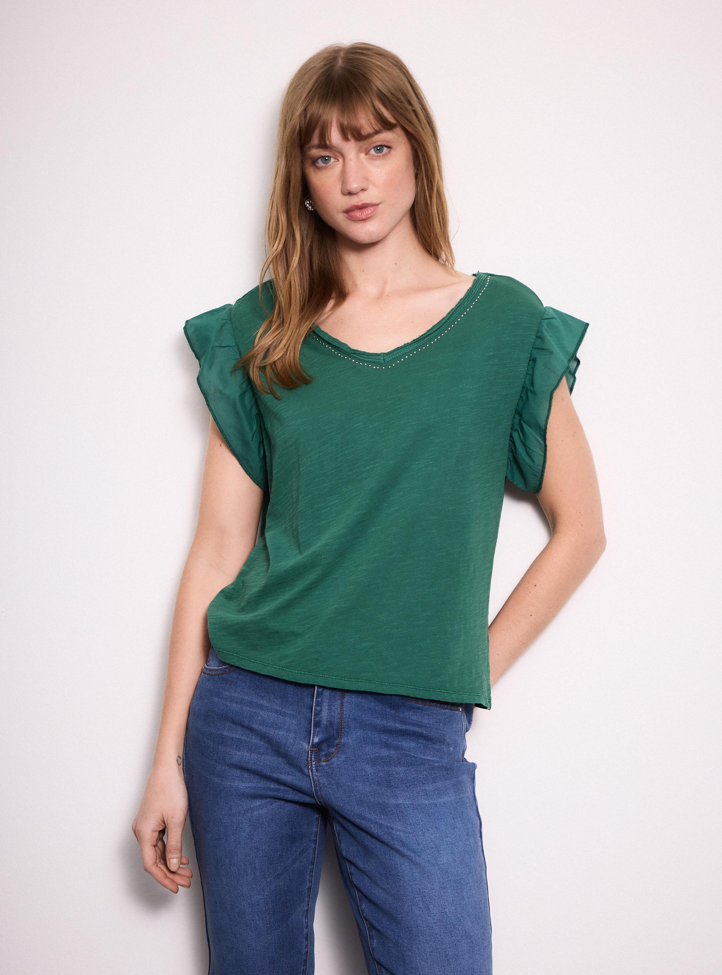 Polera con Mangas Vuelos y Tachas en Orilla Escote-0
