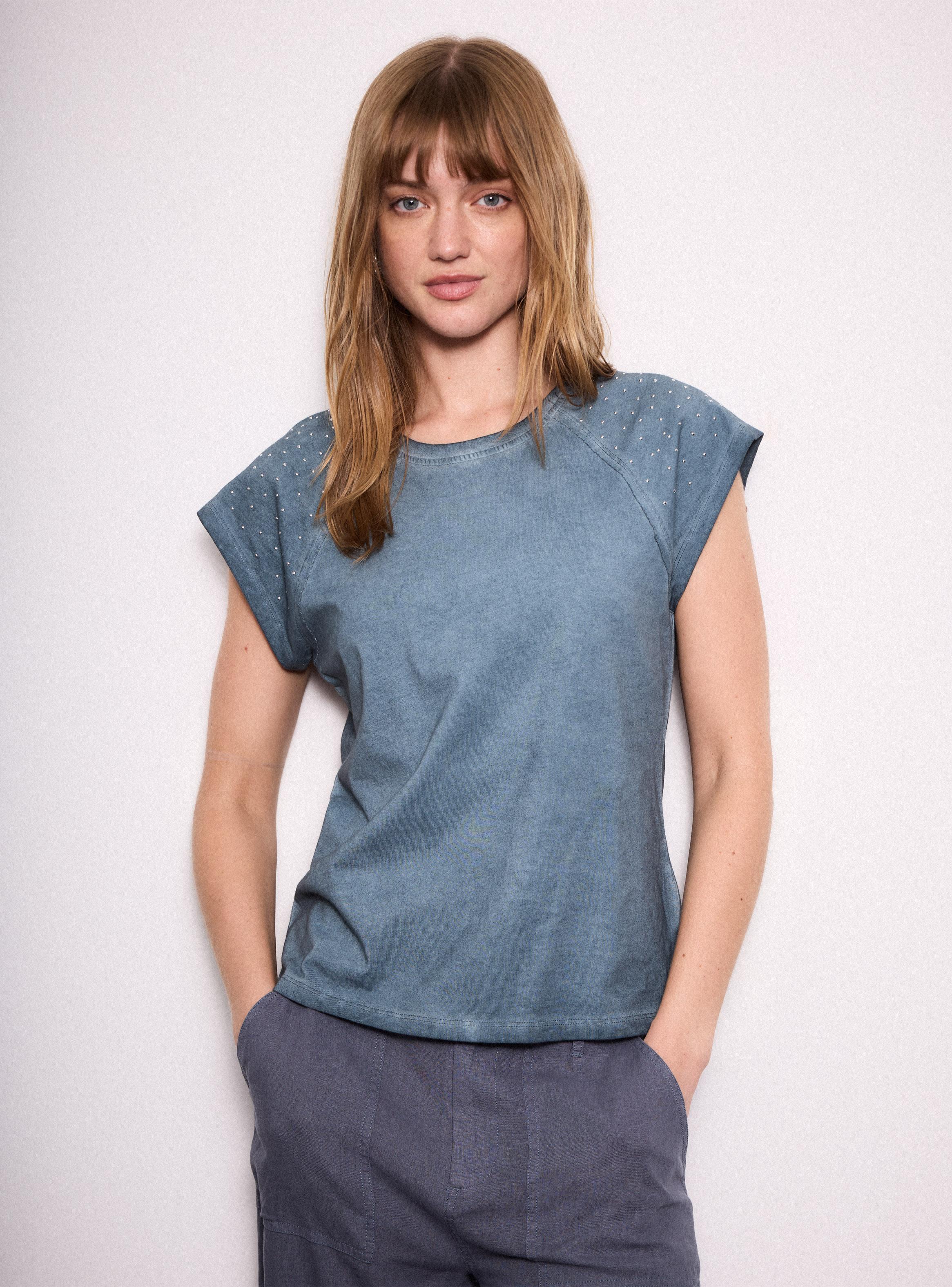 Polera Manga Raglán con Tachas-0