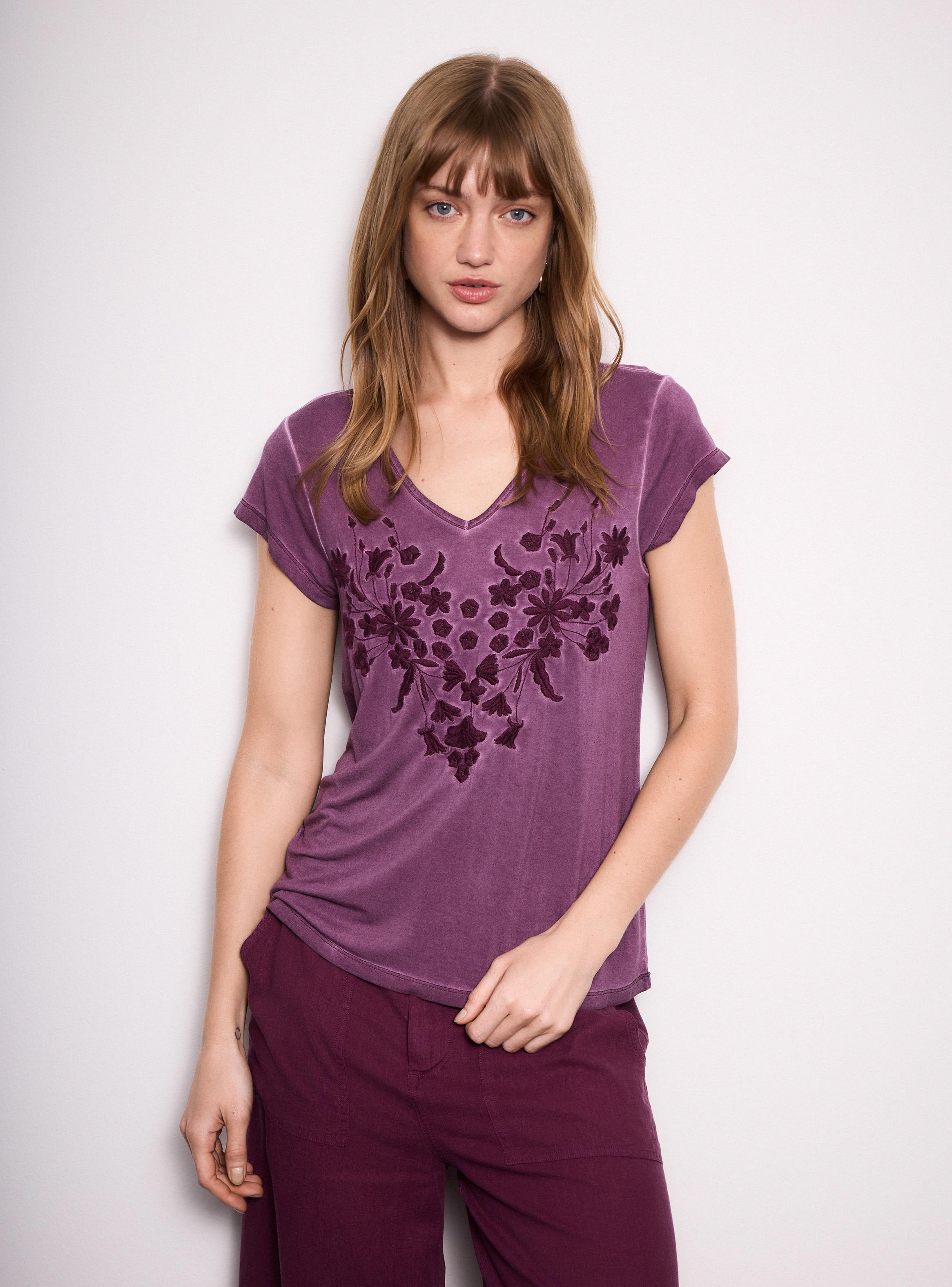 Polera con Bordado de Flores y Dirty Wash-0