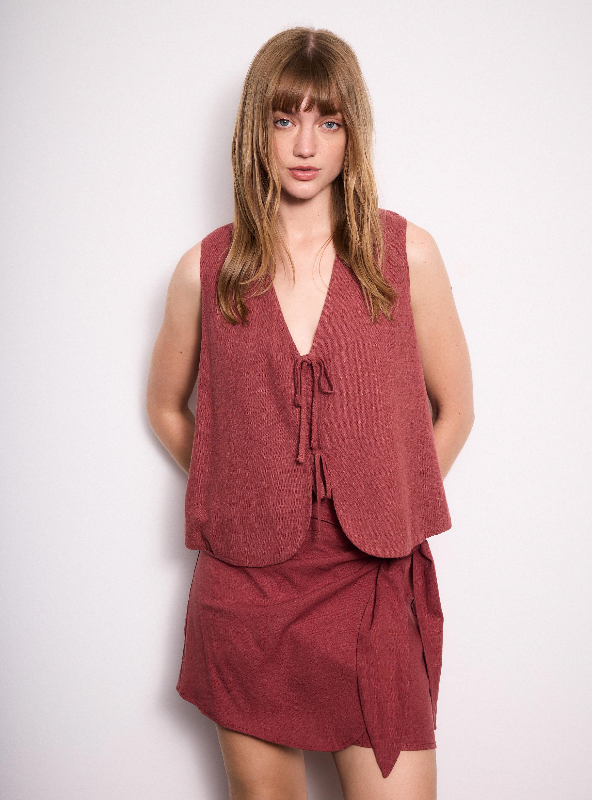 Blusa con Amarras en Delantero-0