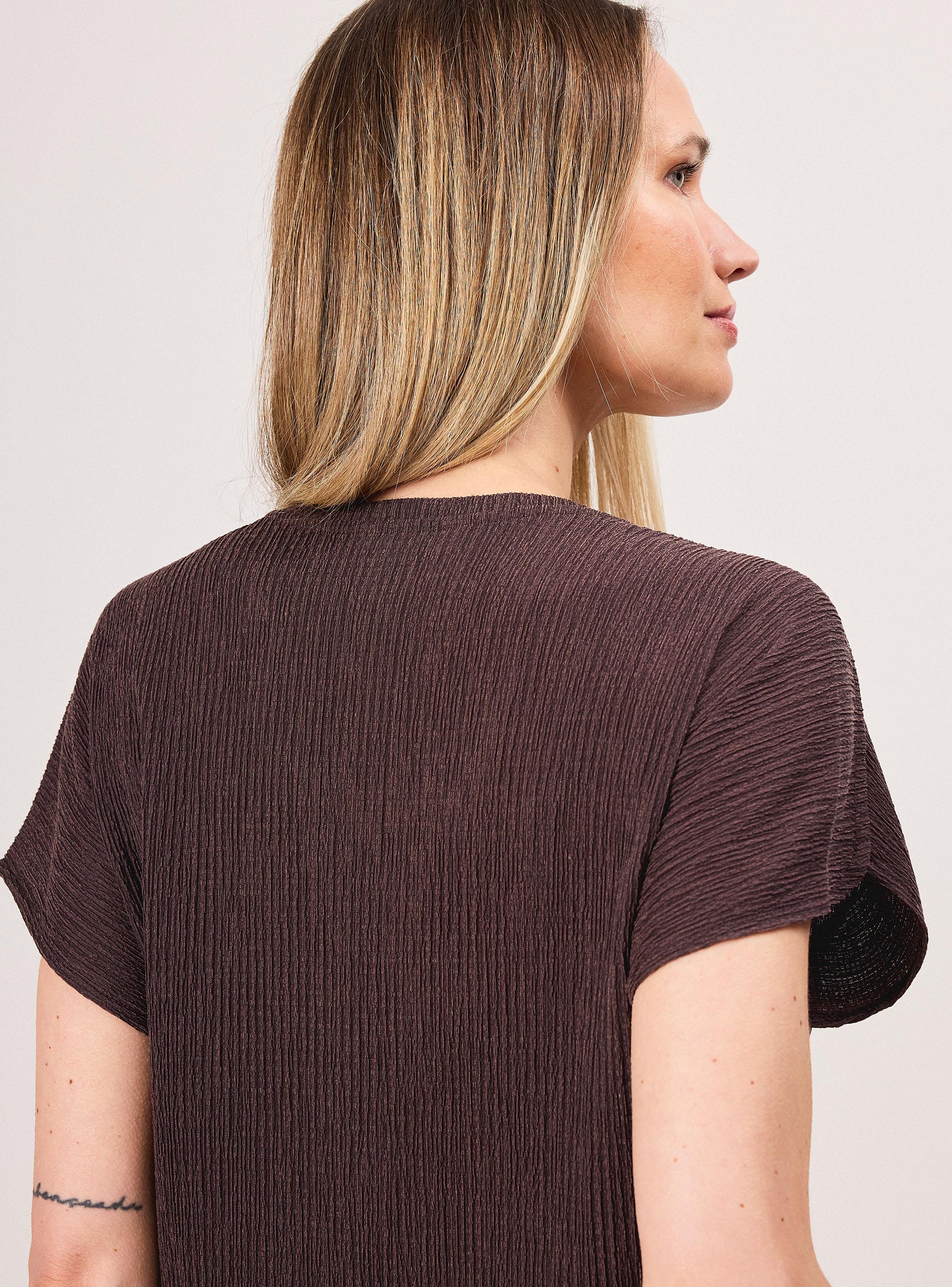 Polera Manga Corta Cuello V Textura-3