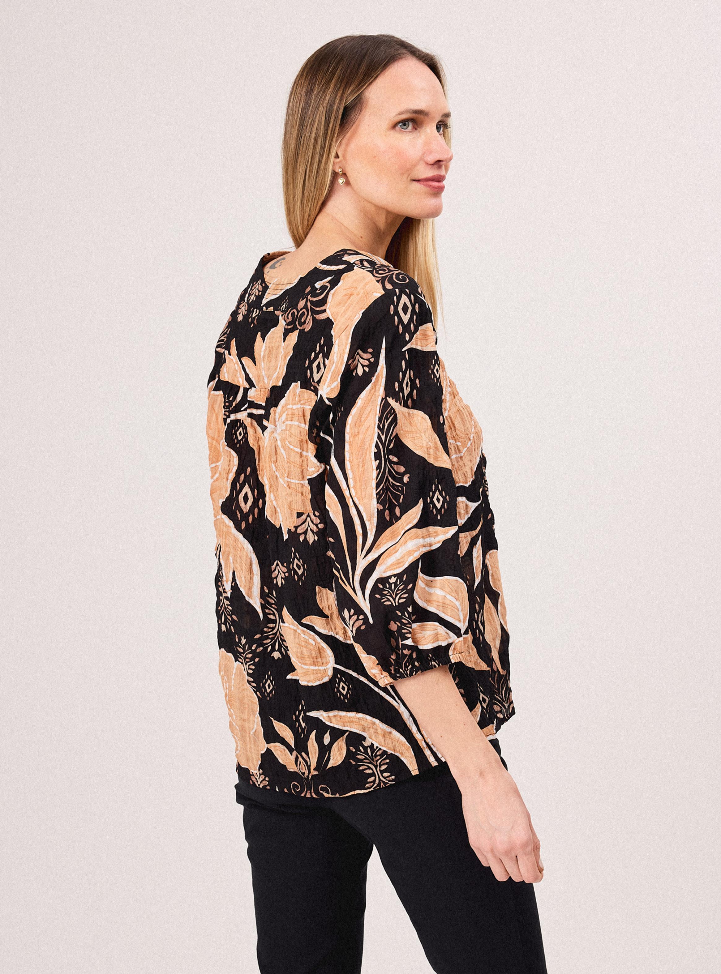 Blusa Floral Cuello V con Pinza-1