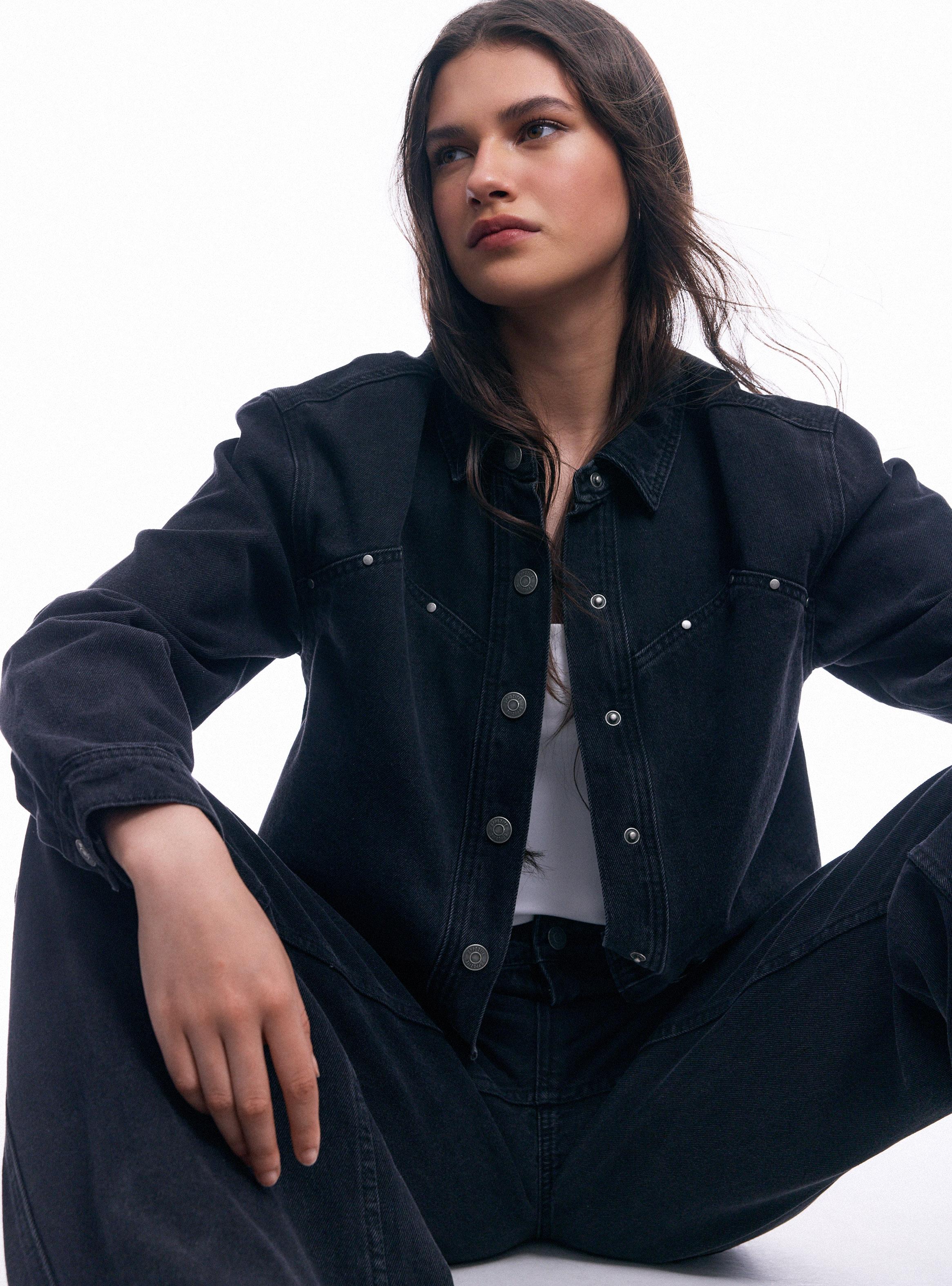 Chaqueta con Tachas-3