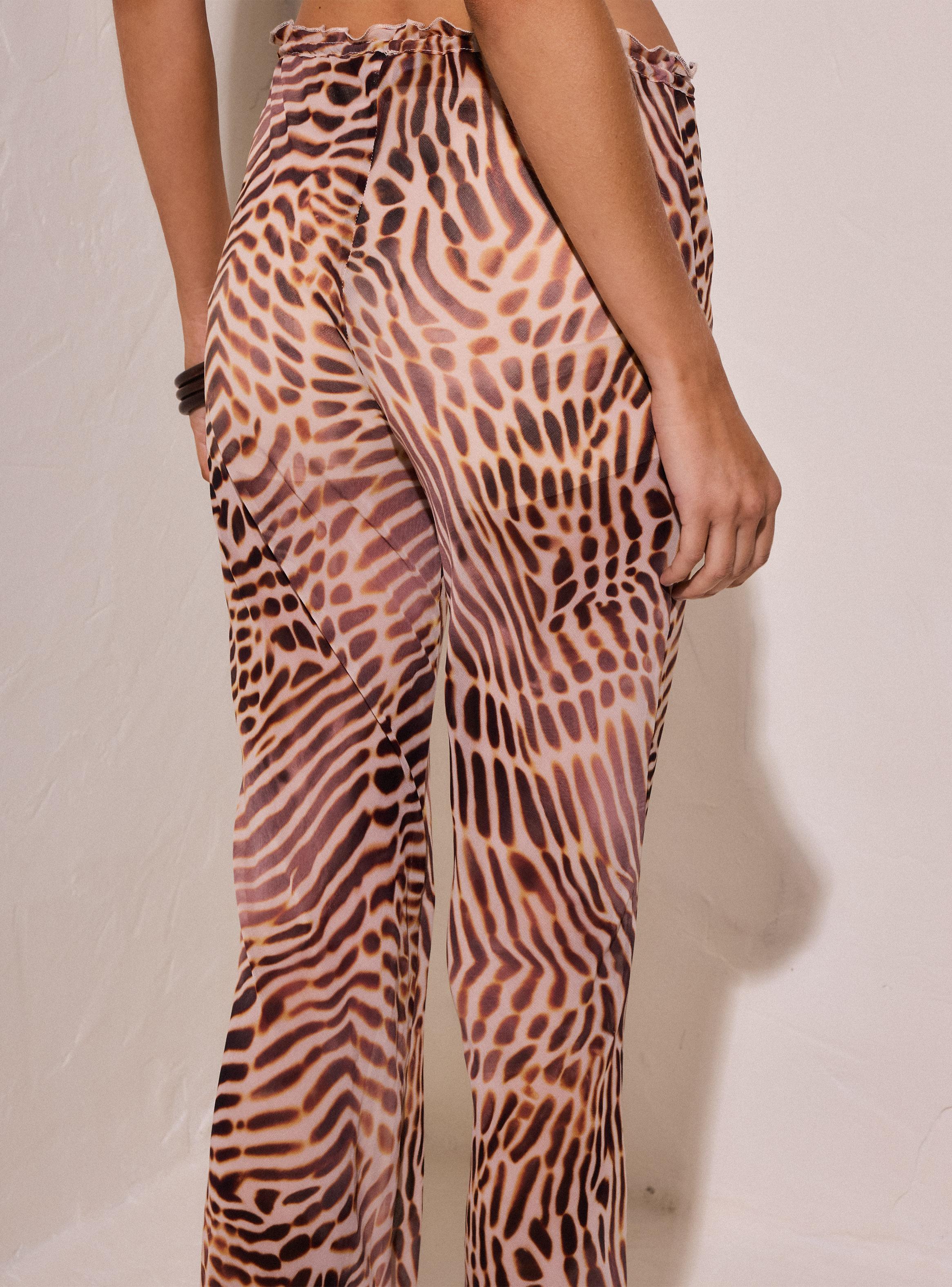 Pantalón Flare Fluido Tiro Medio Colección María Pombo-3
