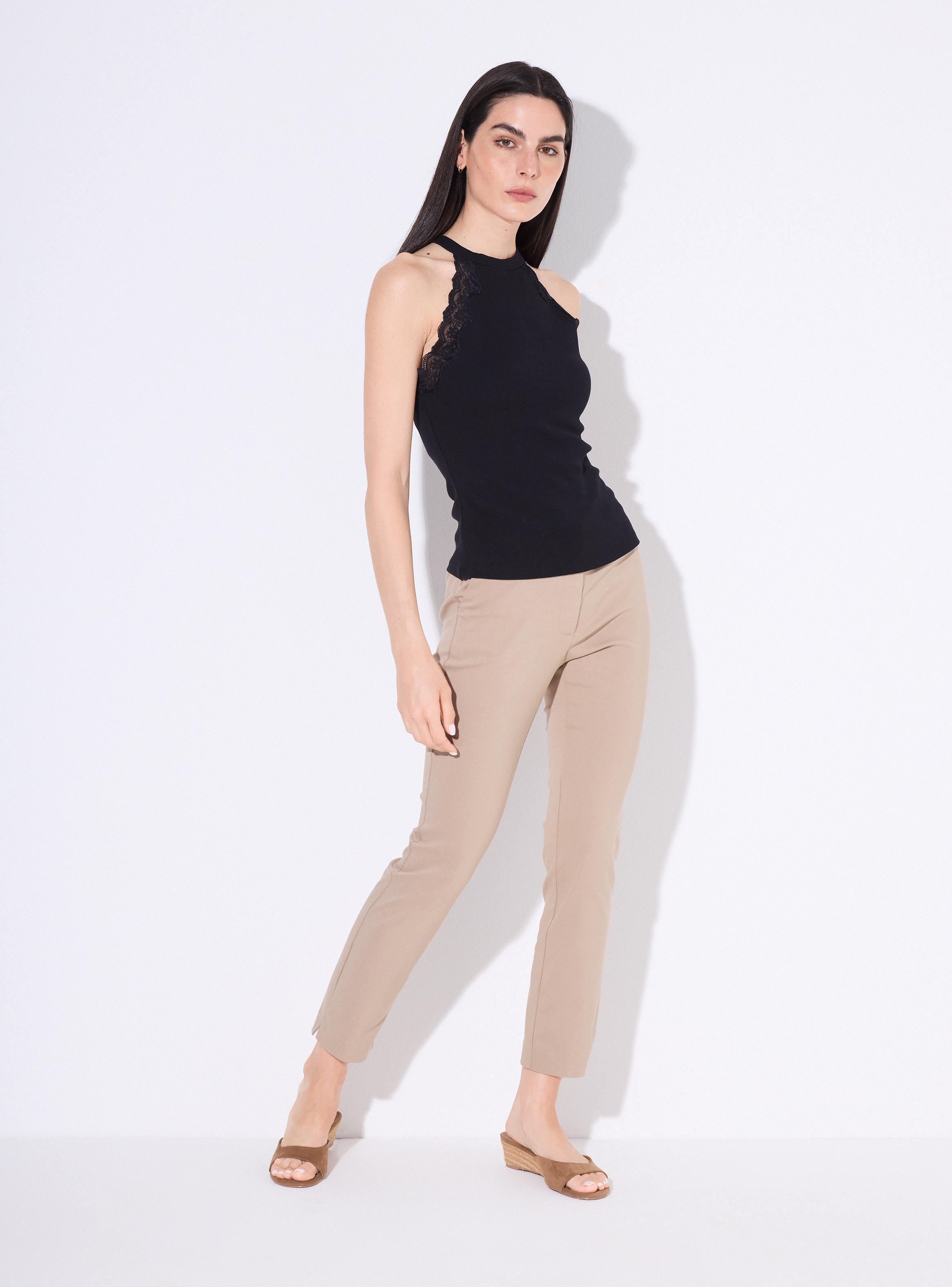 Polera Halter Acanalado con Detalles de Encaje-4