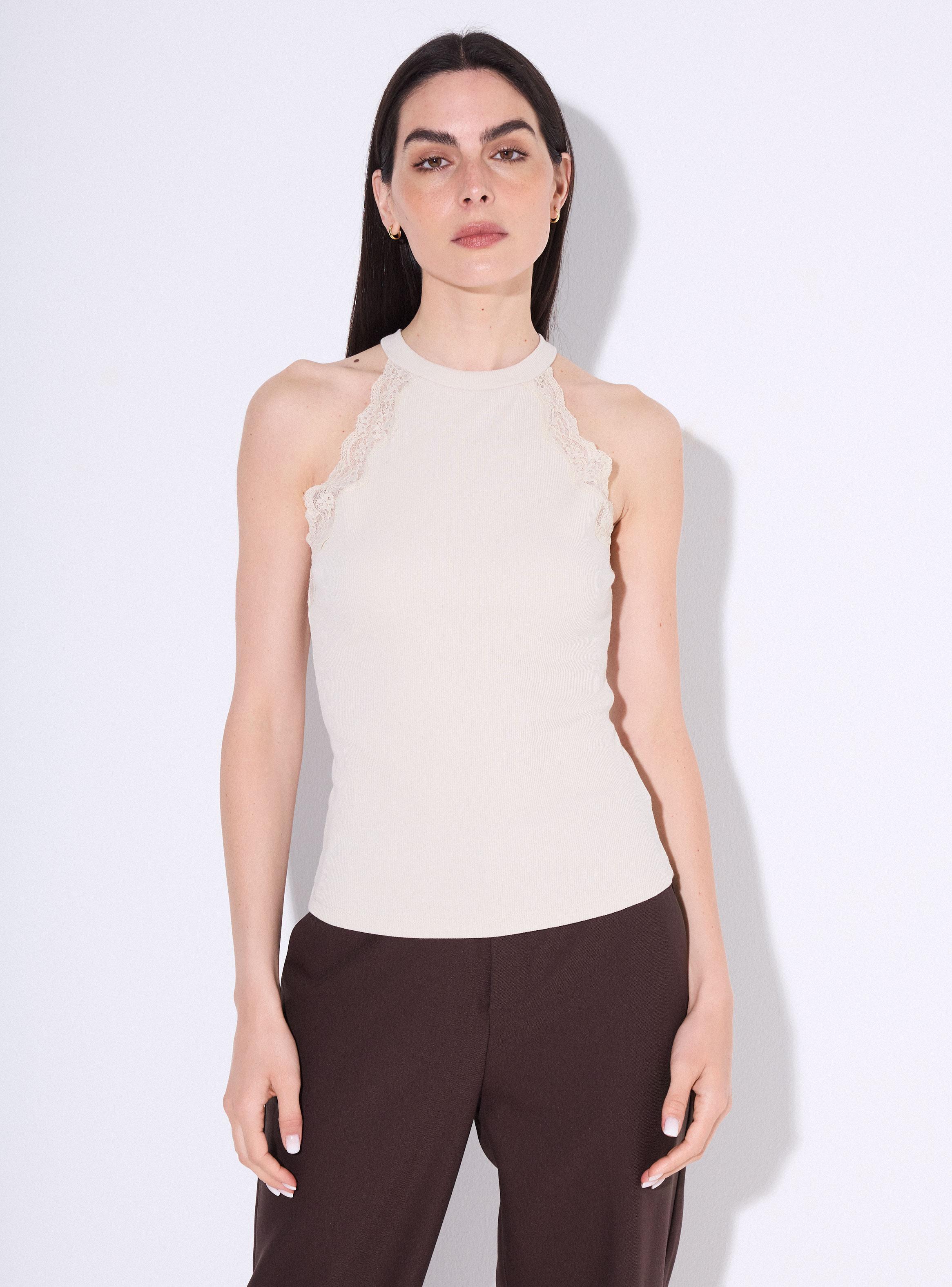 Polera Halter Acanalado con Detalles de Encaje-0