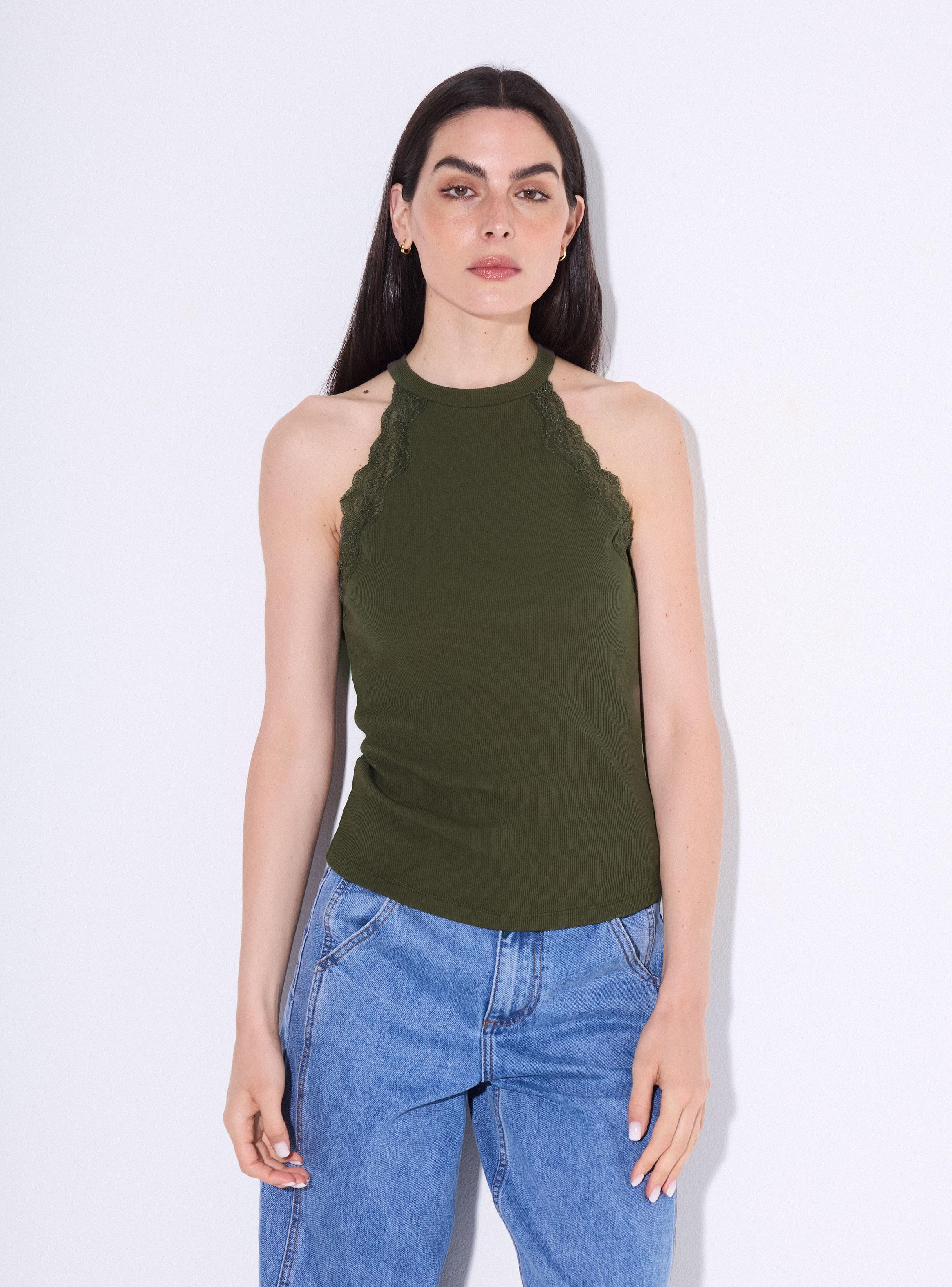 Polera Halter Acanalado con Detalles de Encaje-0