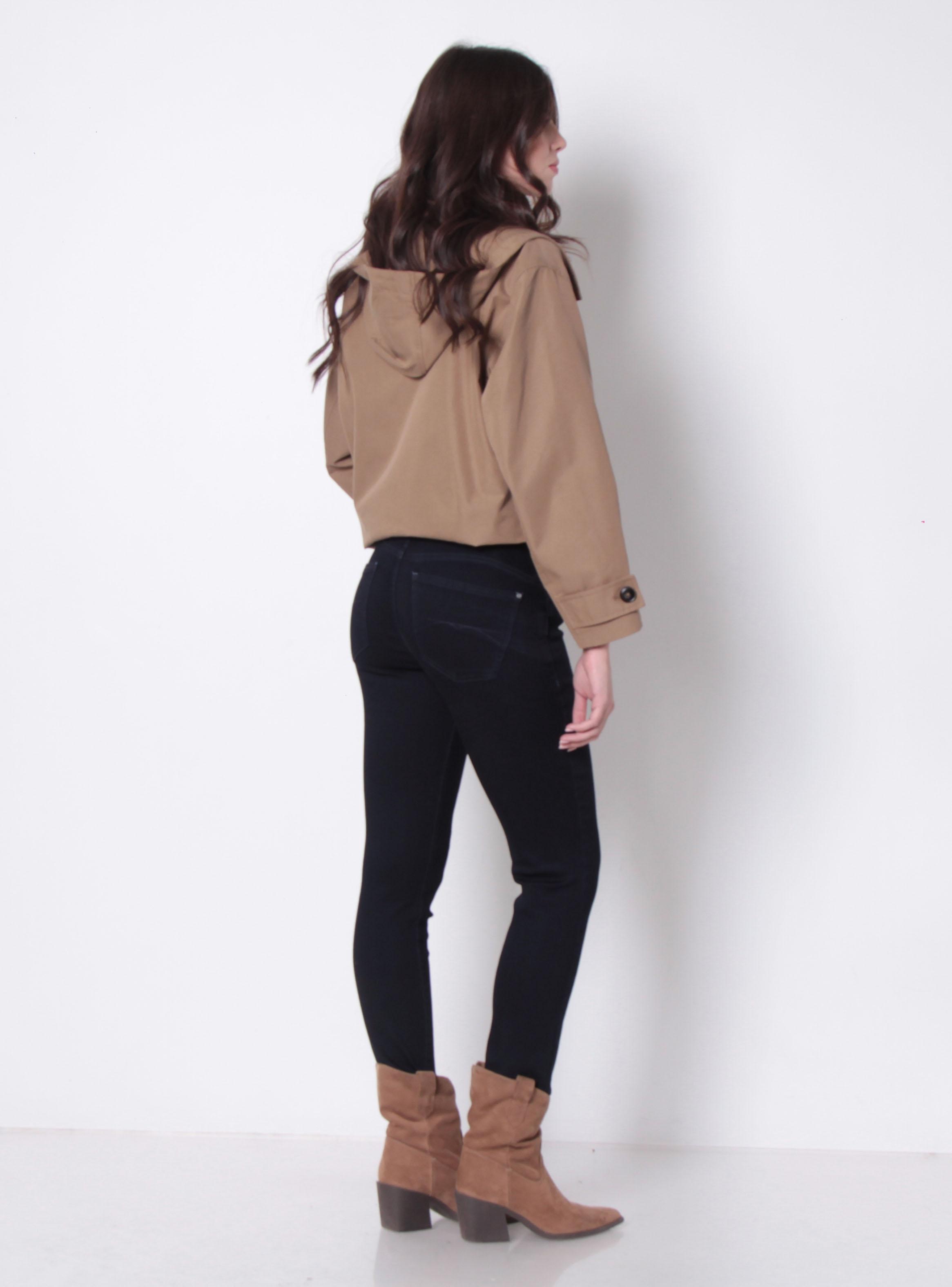 Jeans Slim Escultural Tiro Alto Pretina Ancha 3 Botones-4