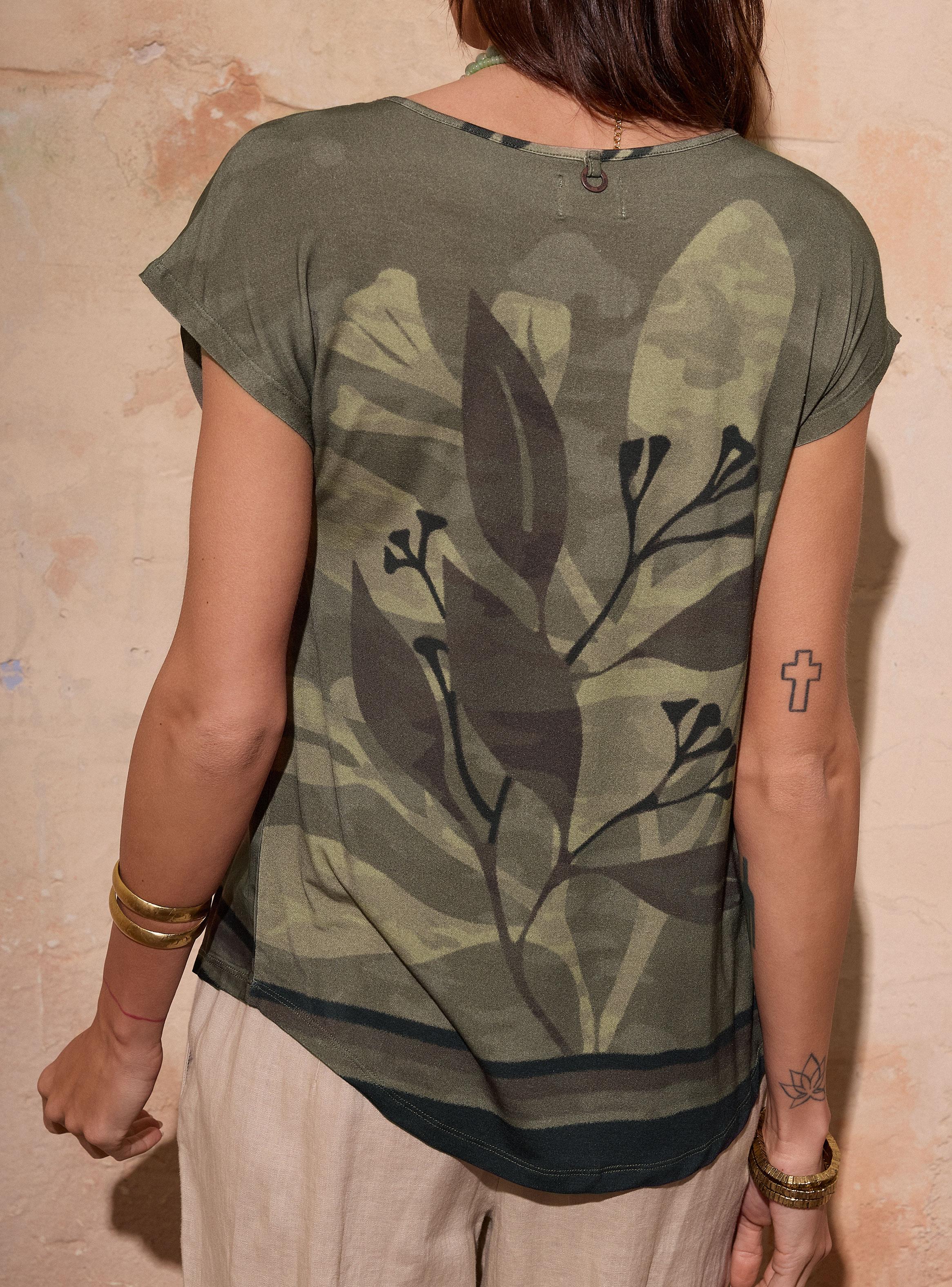 Polera Mix de Telas Manga Corta Full Estampada-3