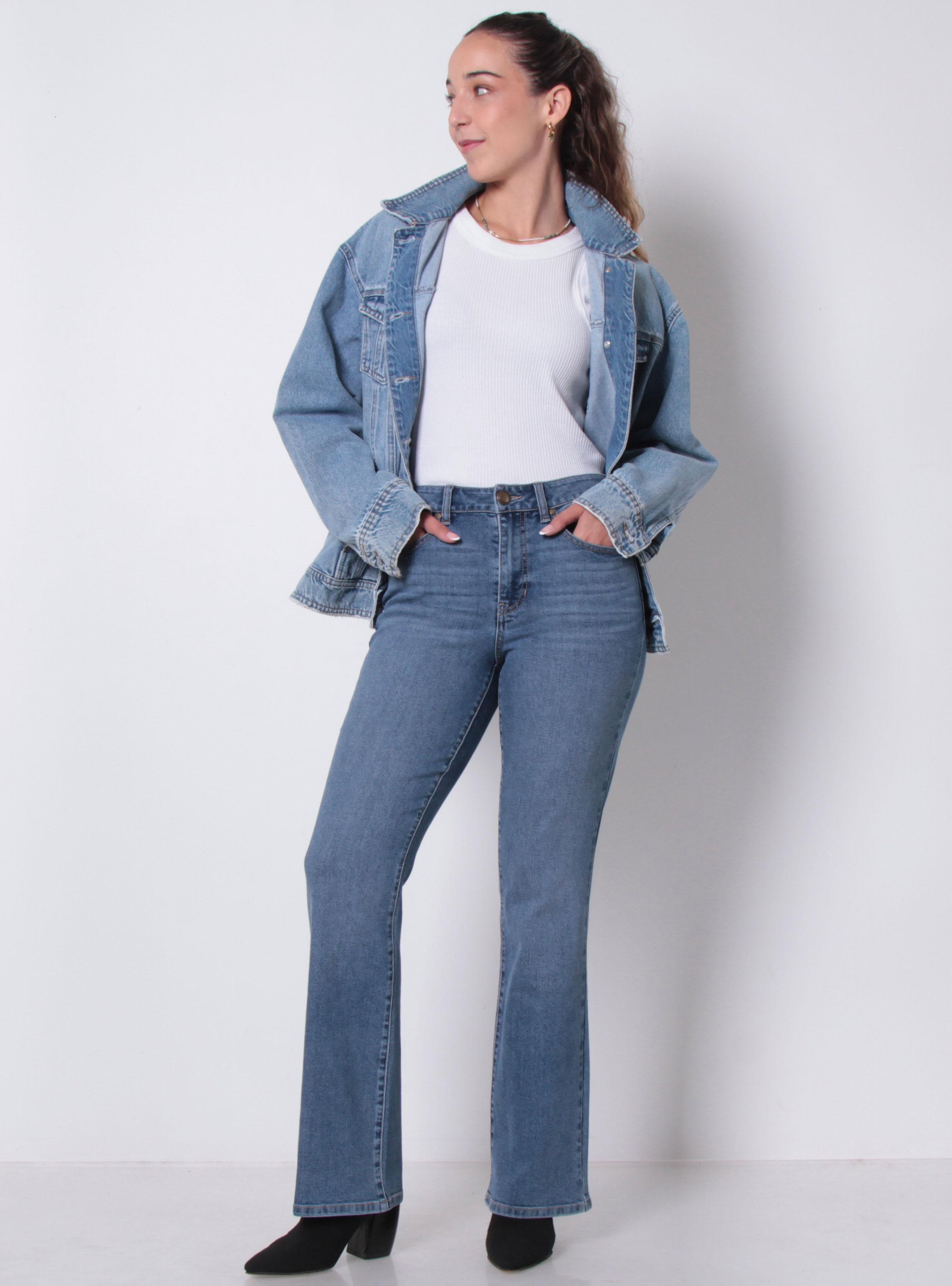 Jeans Recto Bootcut Tiro Alto Pretina-3