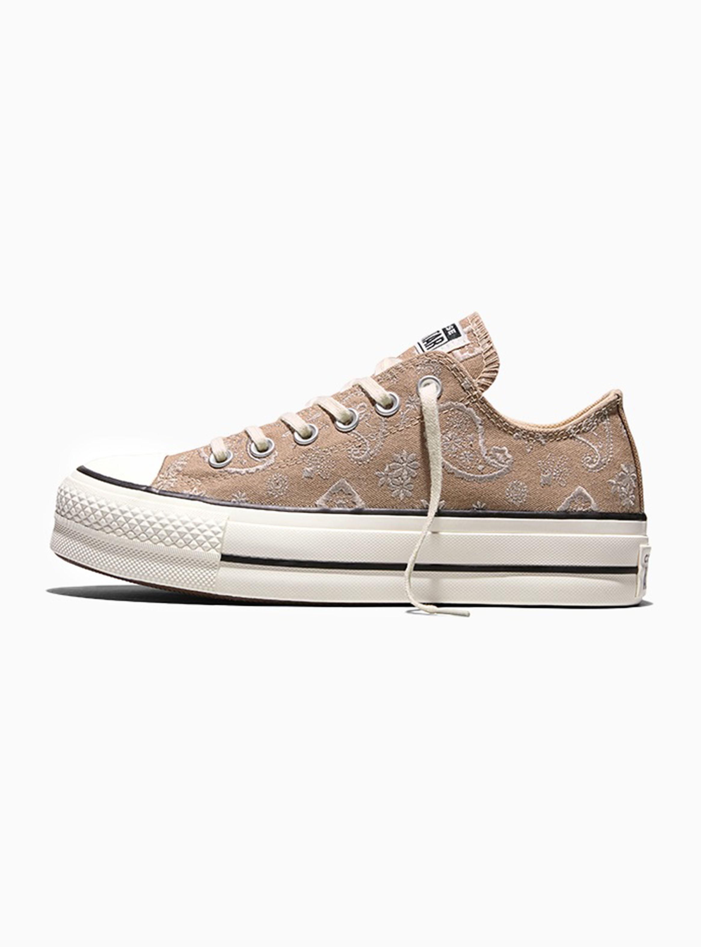 Zapatilla Urbana Bordada Chuck Taylor All Star Lift Mujer-2