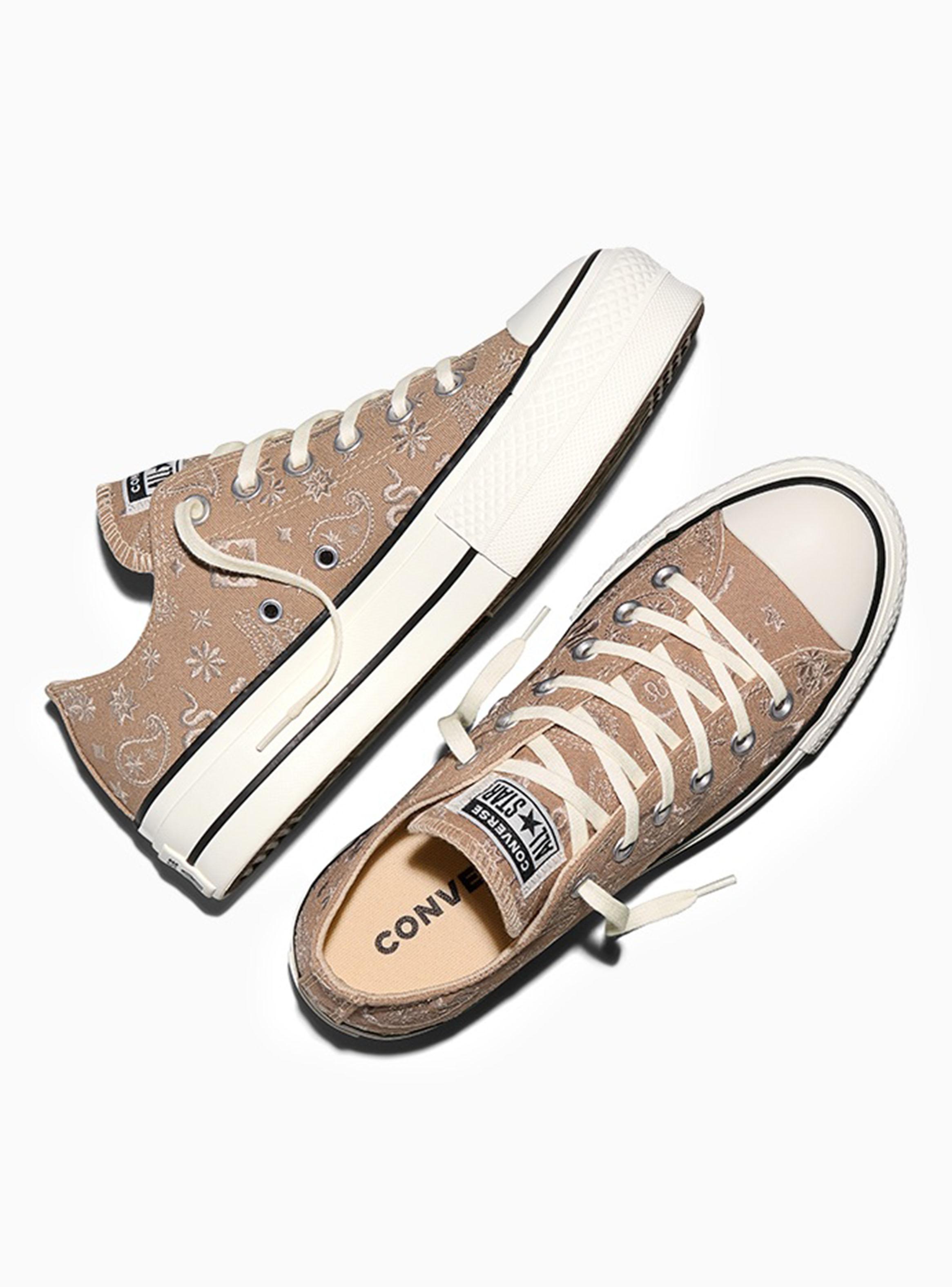 Zapatilla Urbana Bordada Chuck Taylor All Star Lift Mujer-4