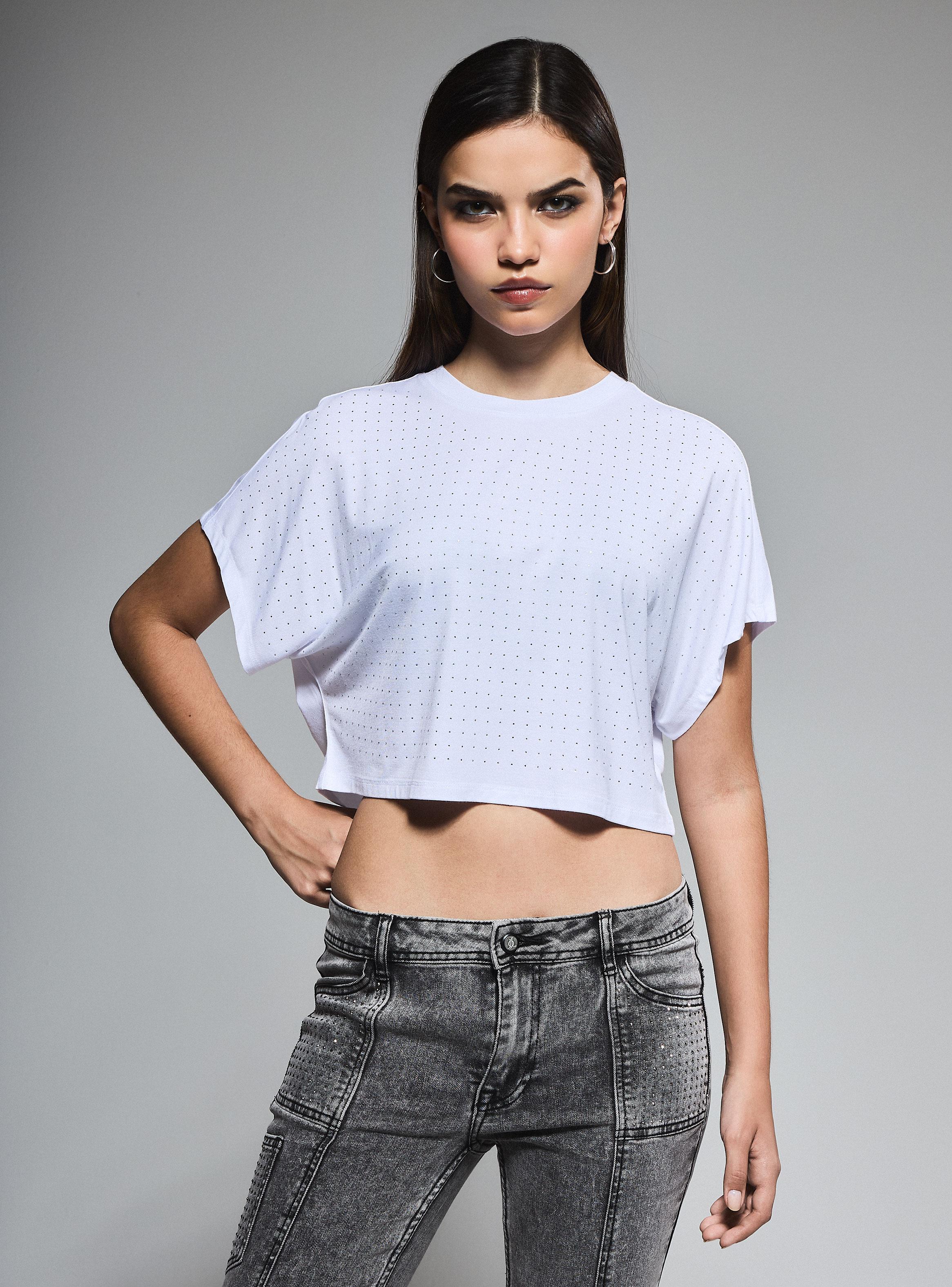 Polera Ancha Crop Mangas Angelito con Líneas de Strass​-0