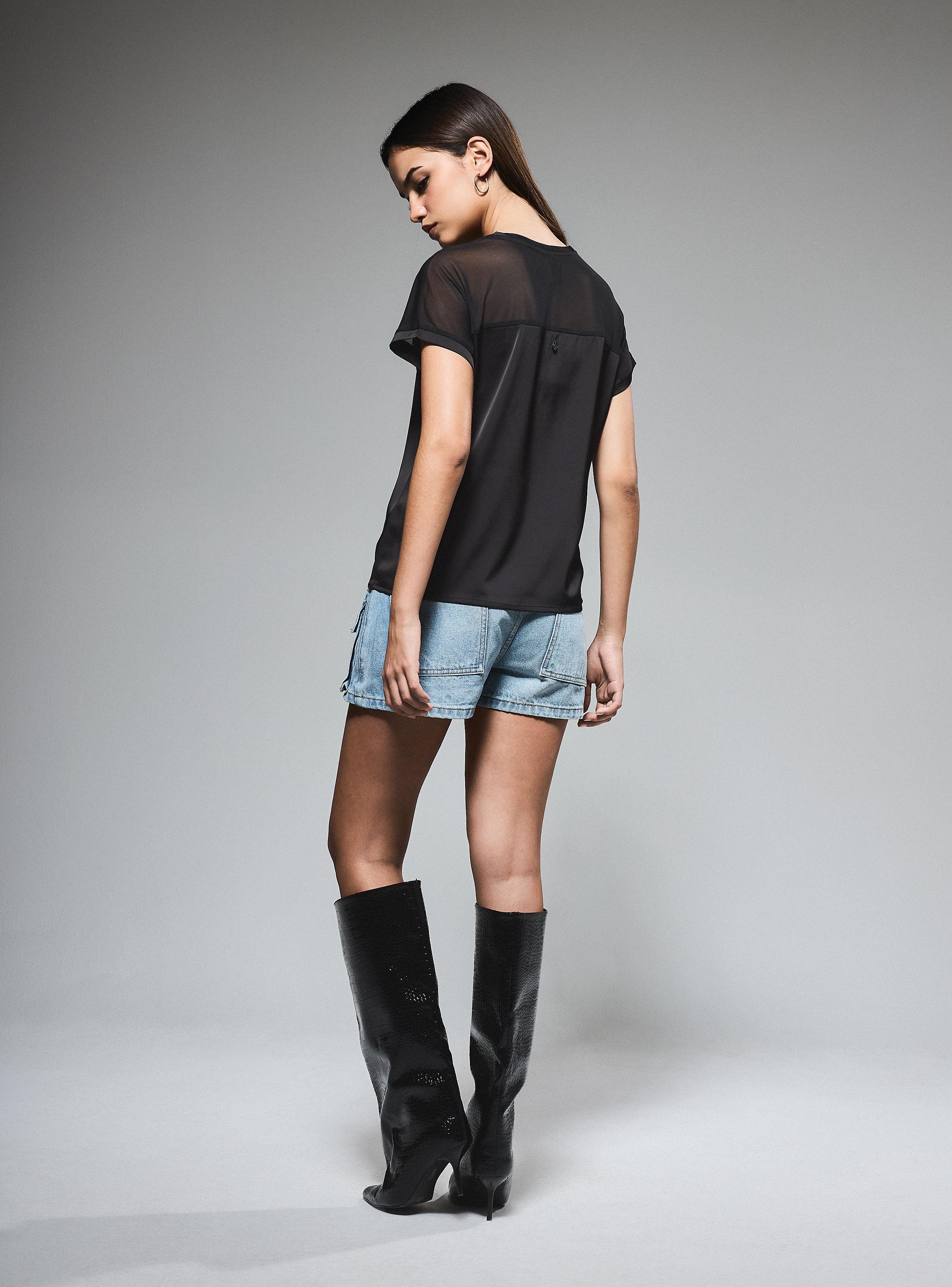 Polera Holgada Satinada con Malla​-5