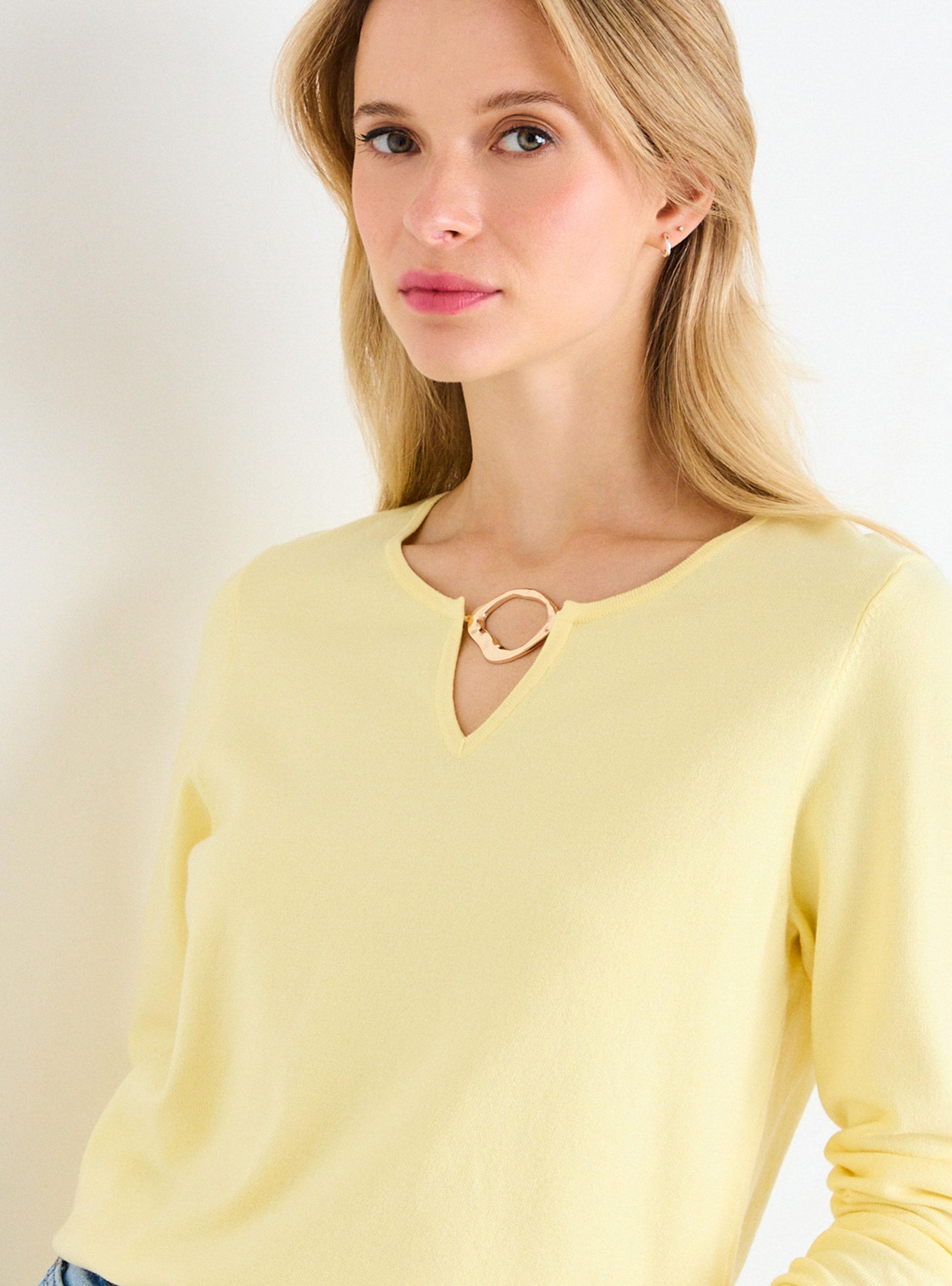 Sweater Liso con Hebilla Metálica Decorativa-3