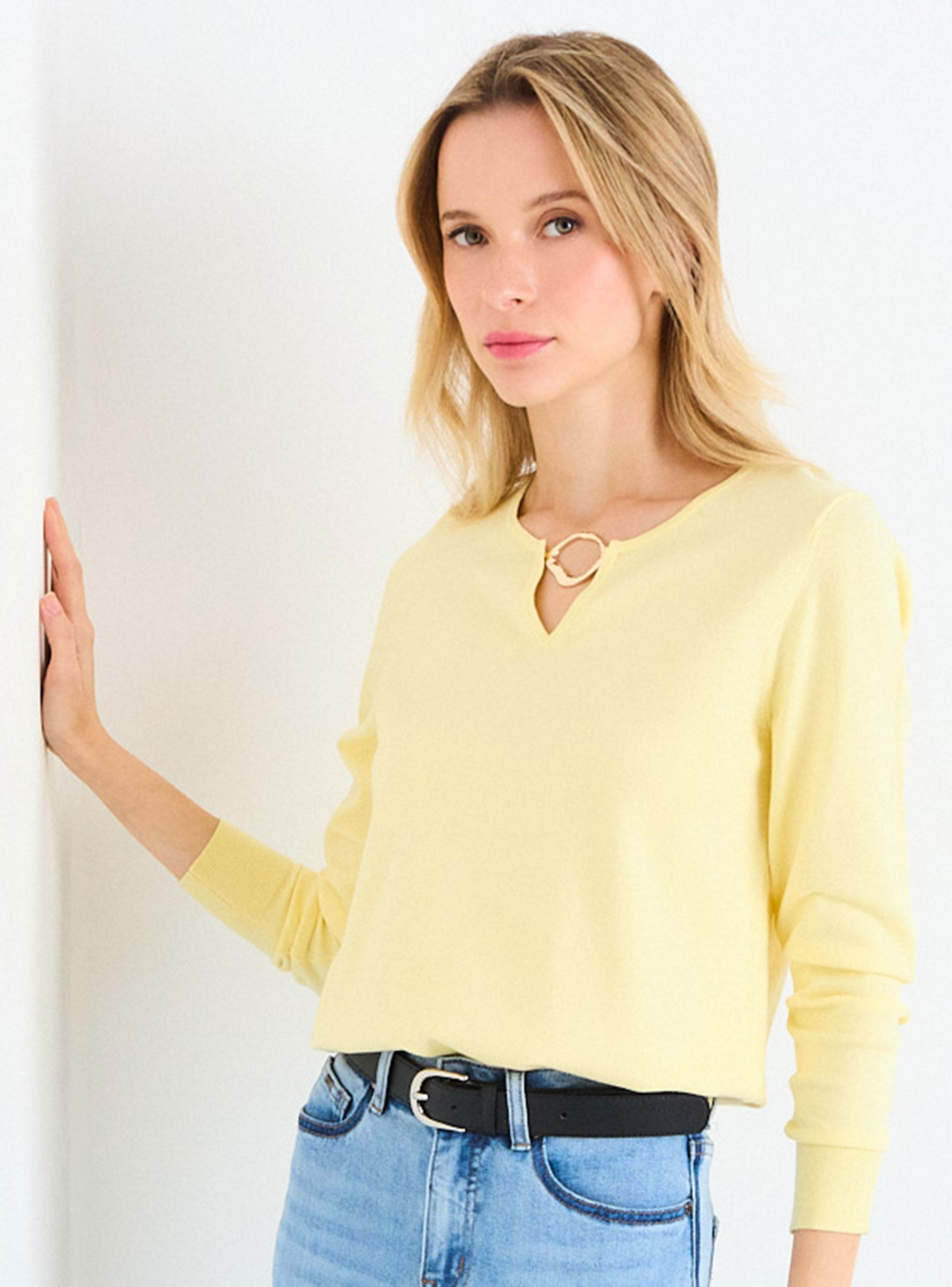 Sweater Liso con Hebilla Metálica Decorativa-2