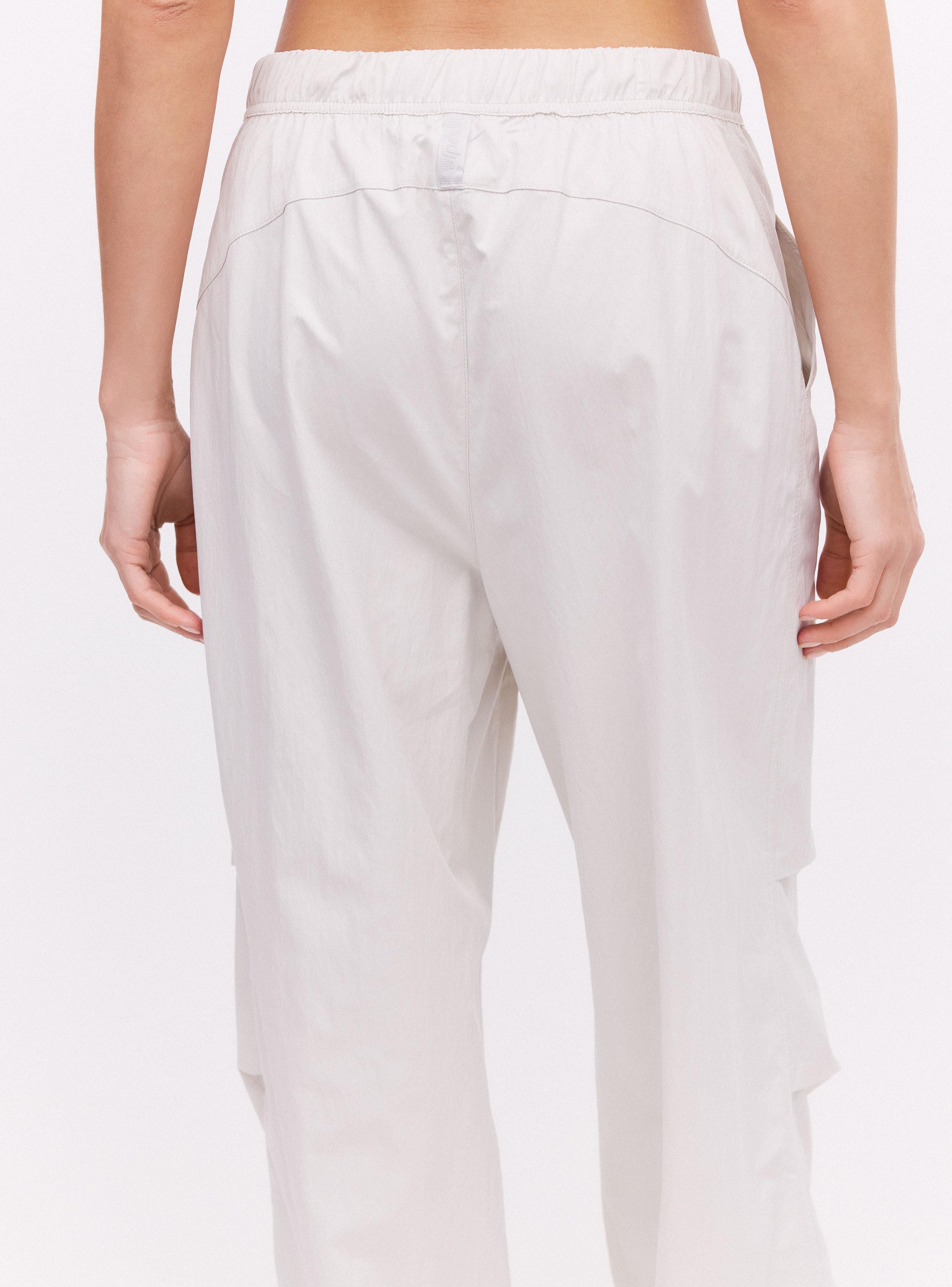 Pantalón Barrel Pretina y Bota Ajustable-3