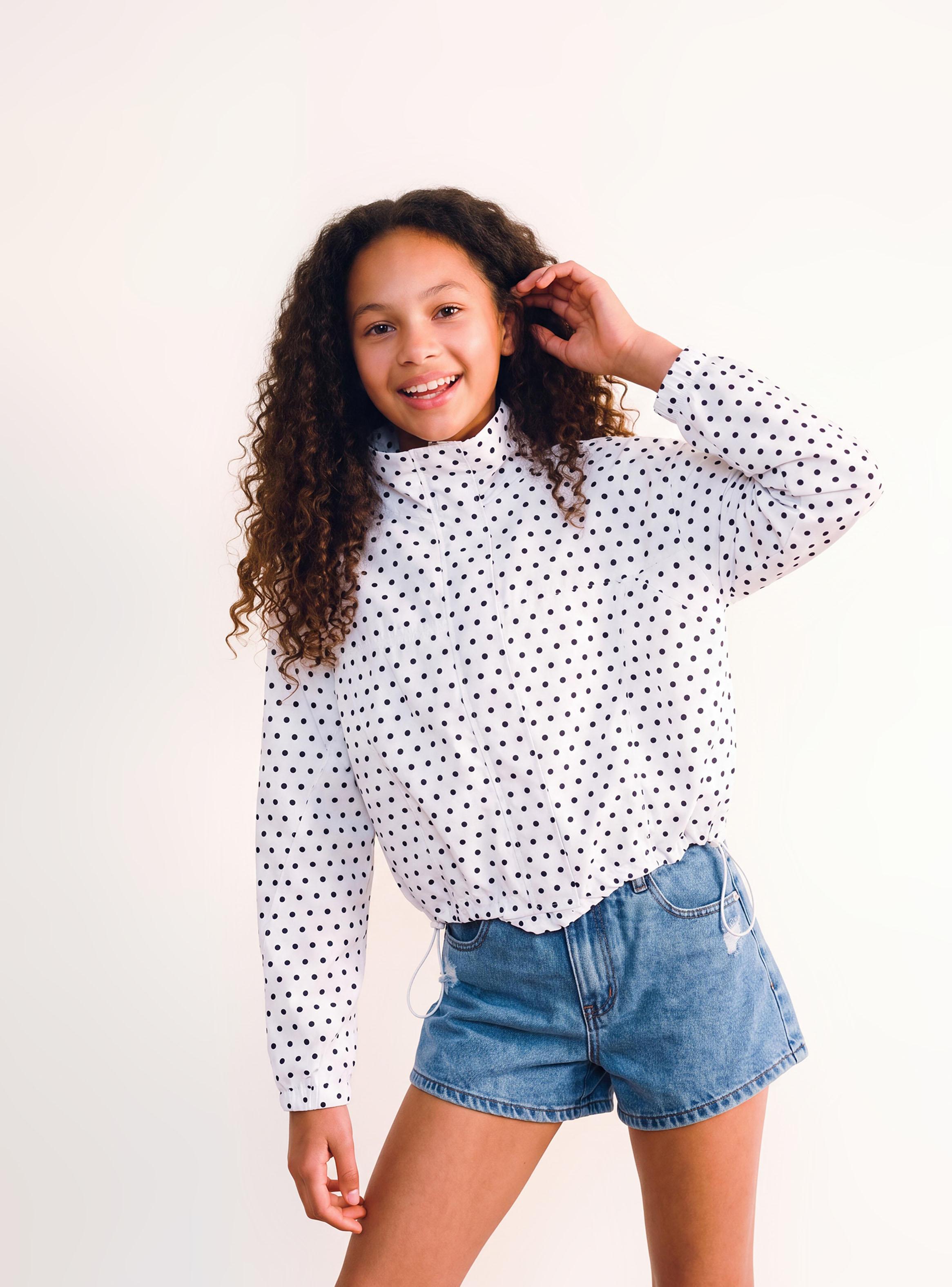 Chaqueta Corta Viento con Cuello Alto Niña-0