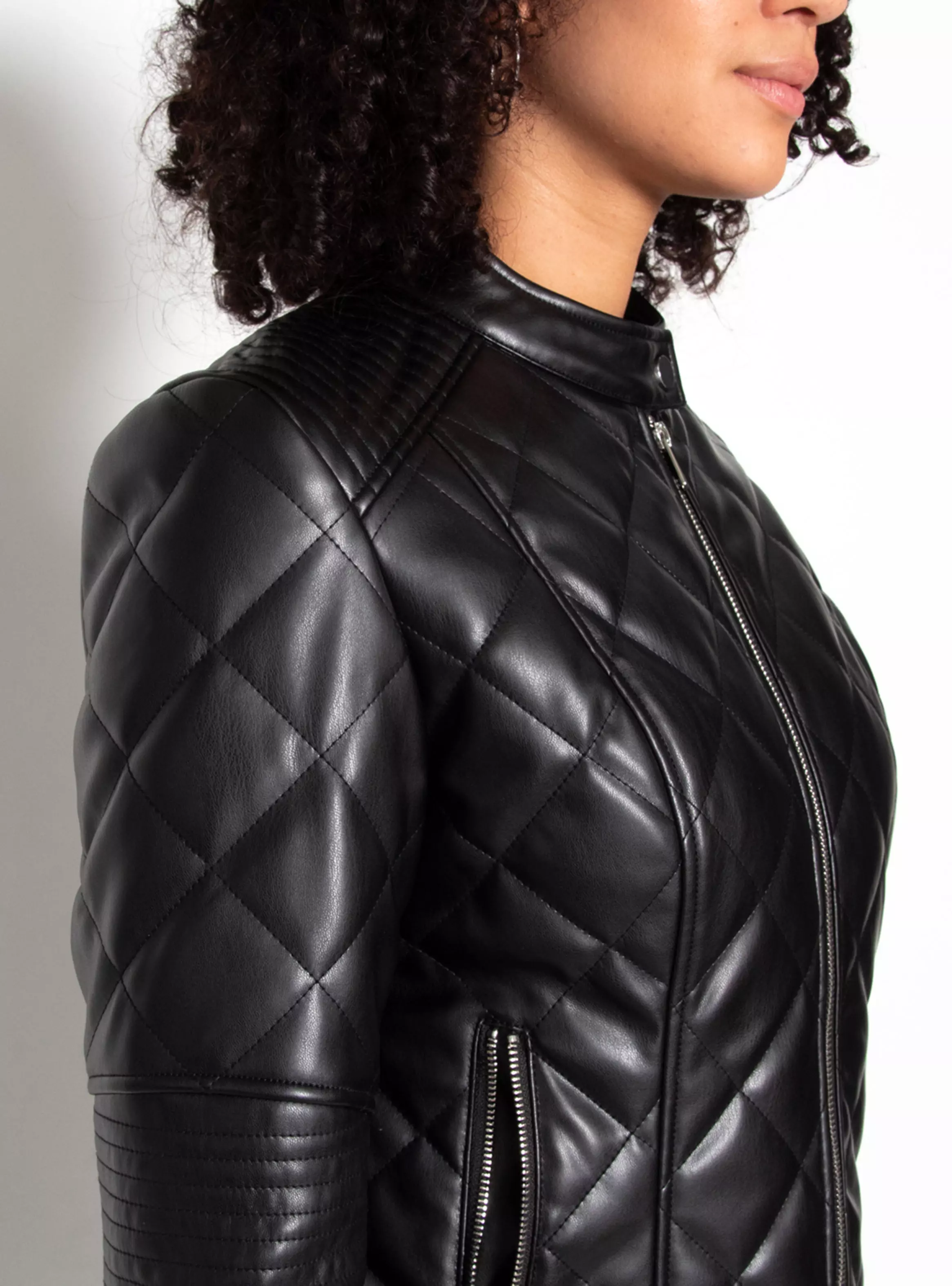 Chaqueta Manga Larga Ecocuero Diamond con Bolsillos-2