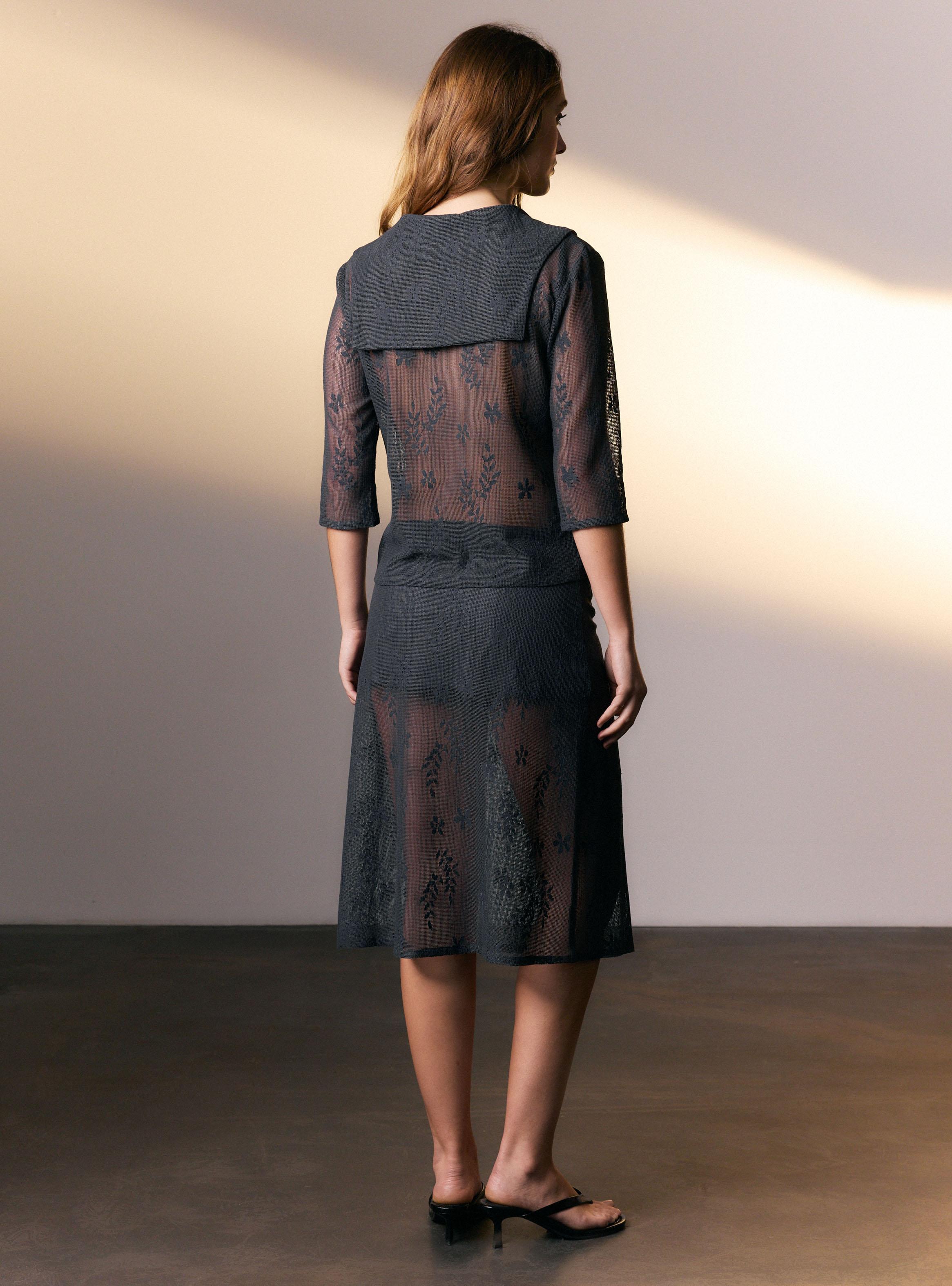 Blusa Encaje y Detalle Capa Colaboración Enilá-5