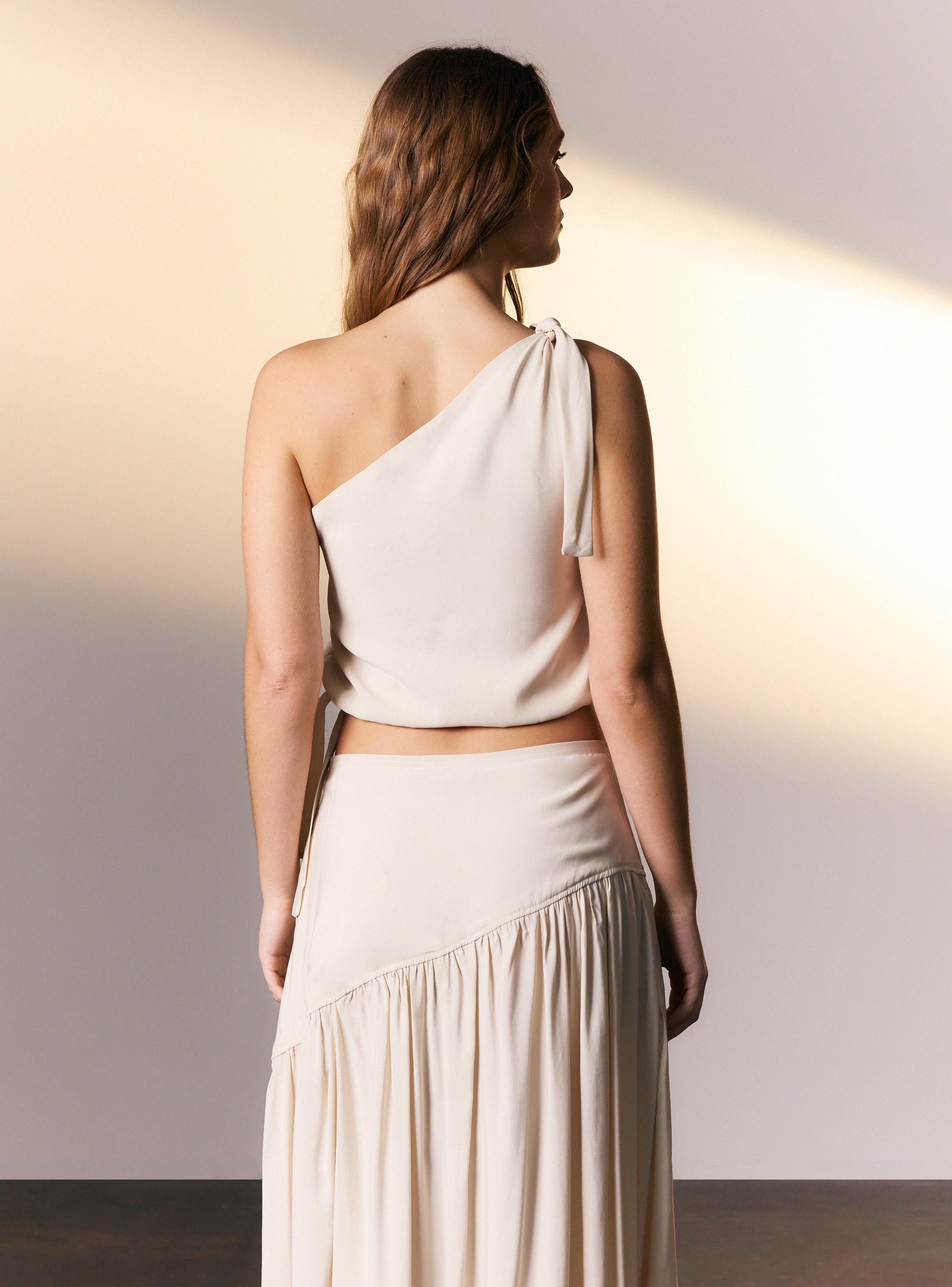 Blusa Asimétrica con Lazo Colaboración Viella-1