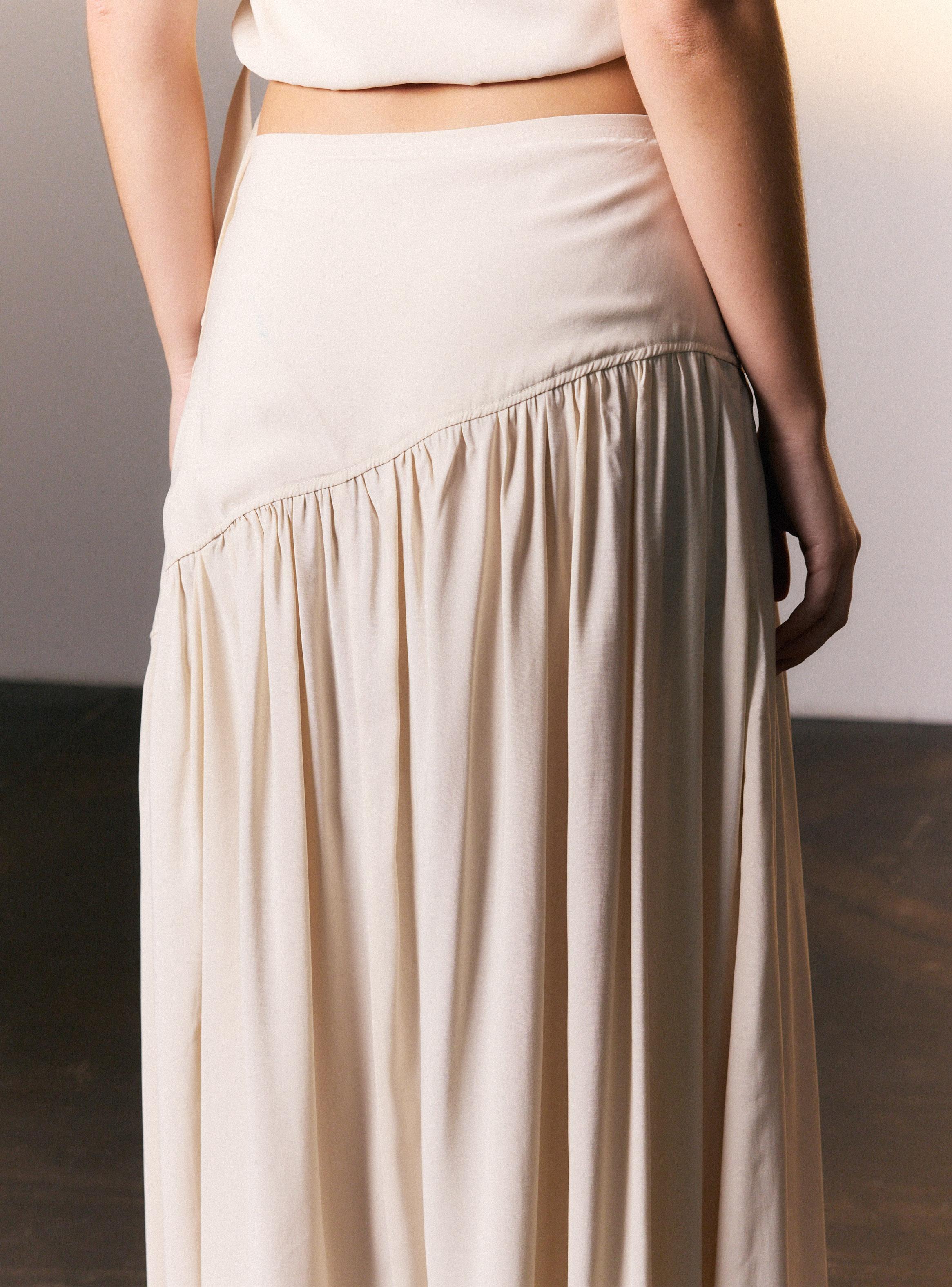 Falda Maxi Corte Asimétrico Colaboración Viella-3
