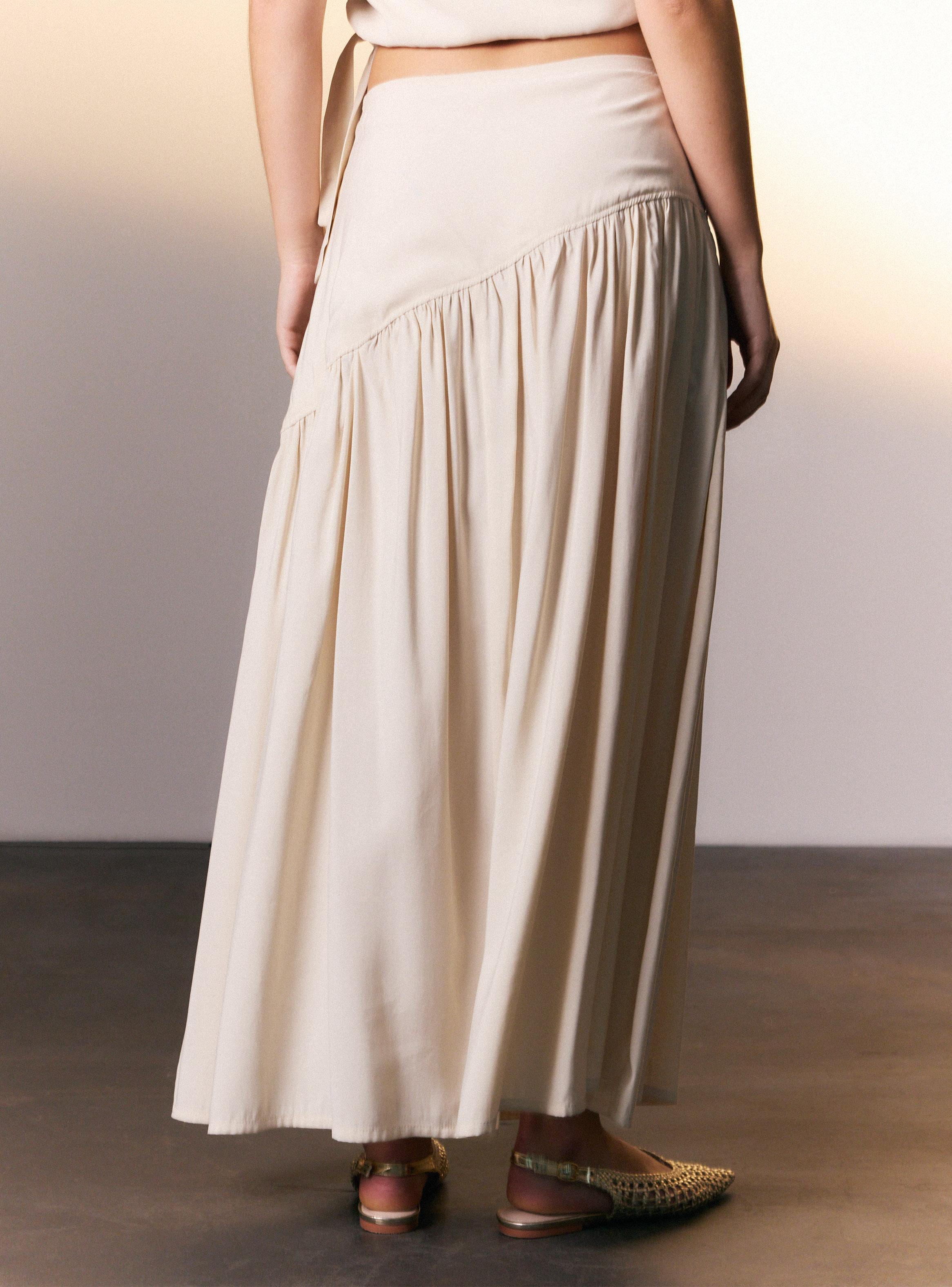 Falda Maxi Corte Asimétrico Colaboración Viella-1