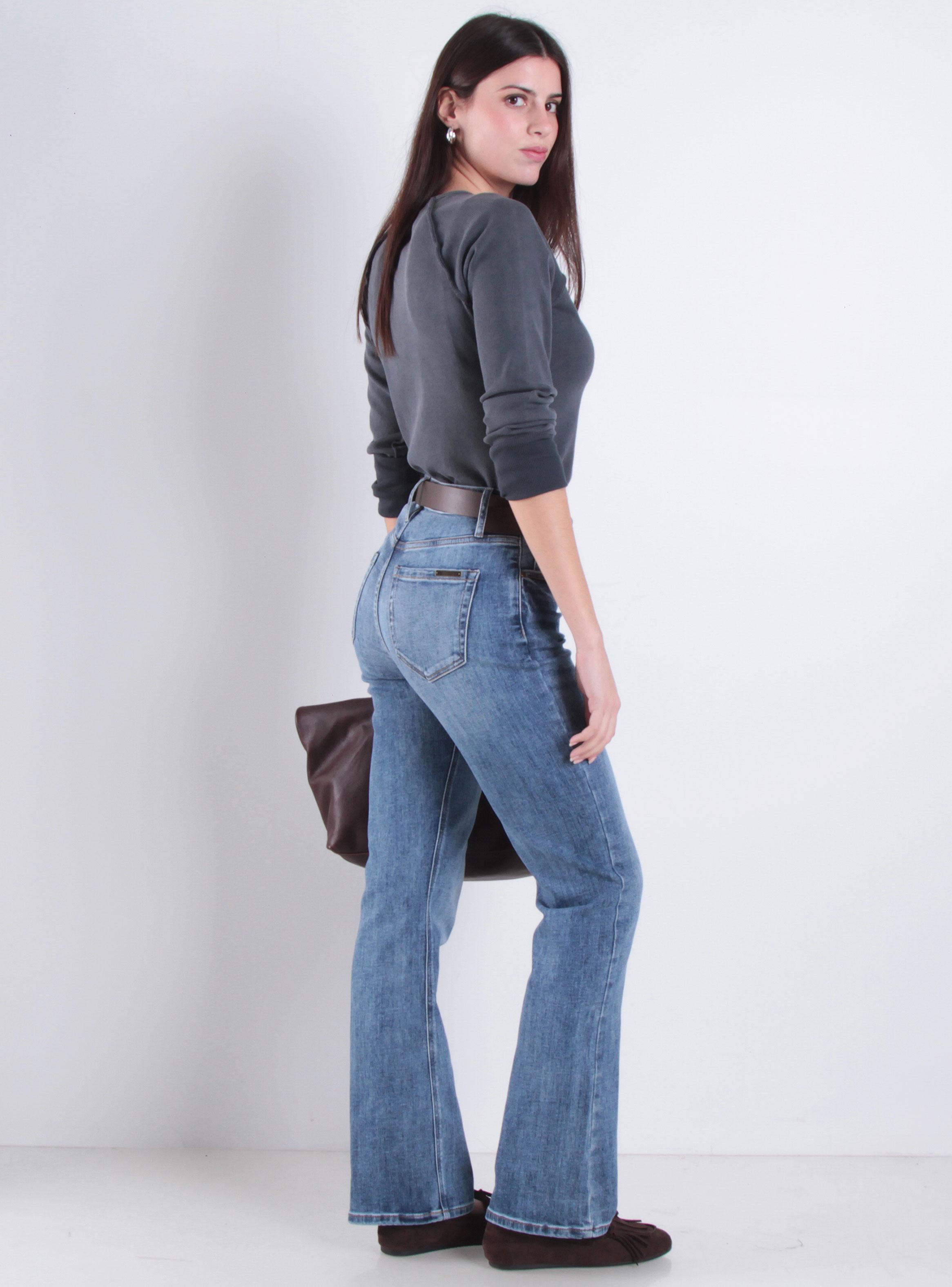 Jeans Recto Tiro Alto y Pretina Básica con Botón-4