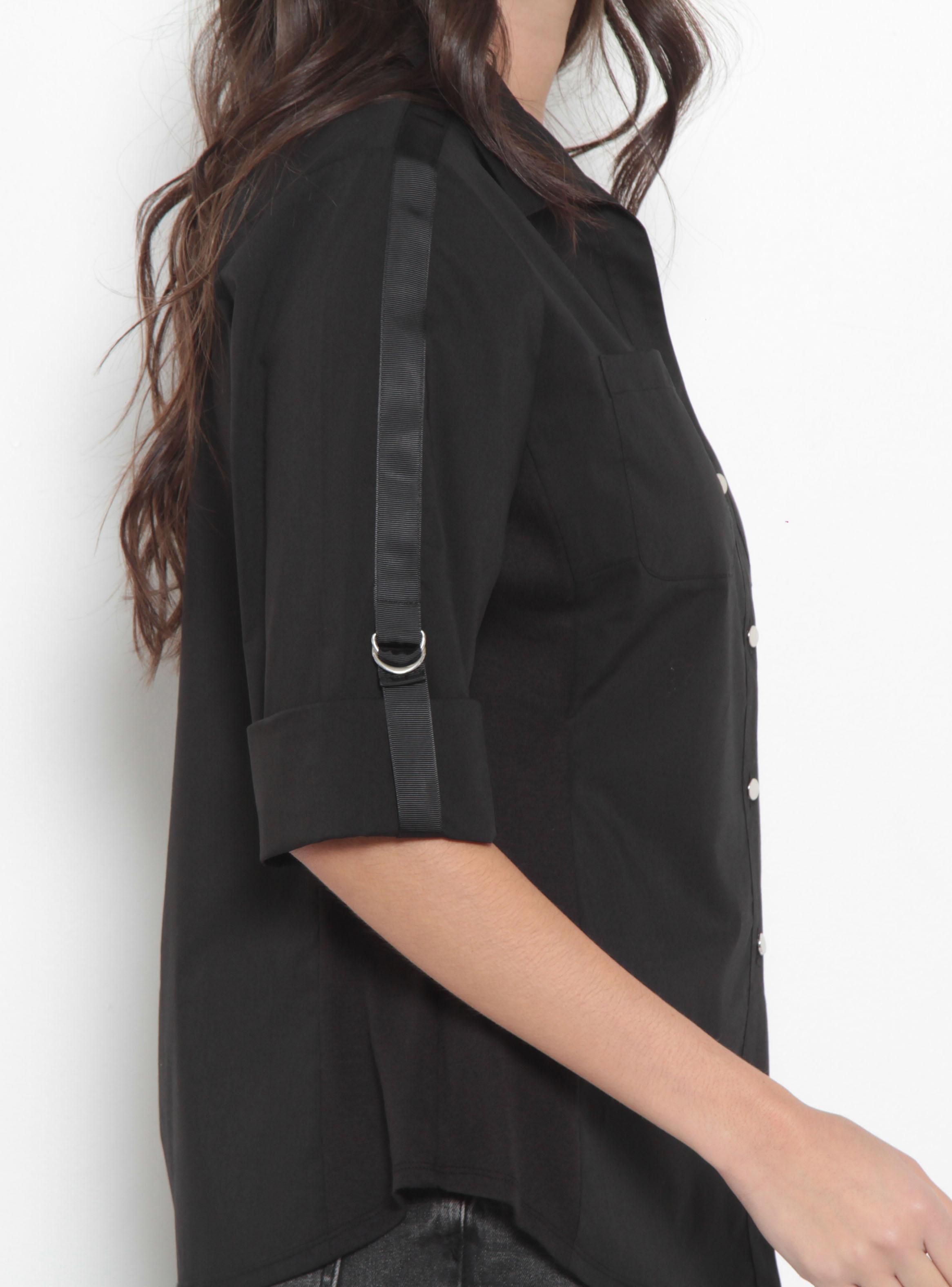 Blusa Escote V con Bolsillos y Detalle en Mangas-2