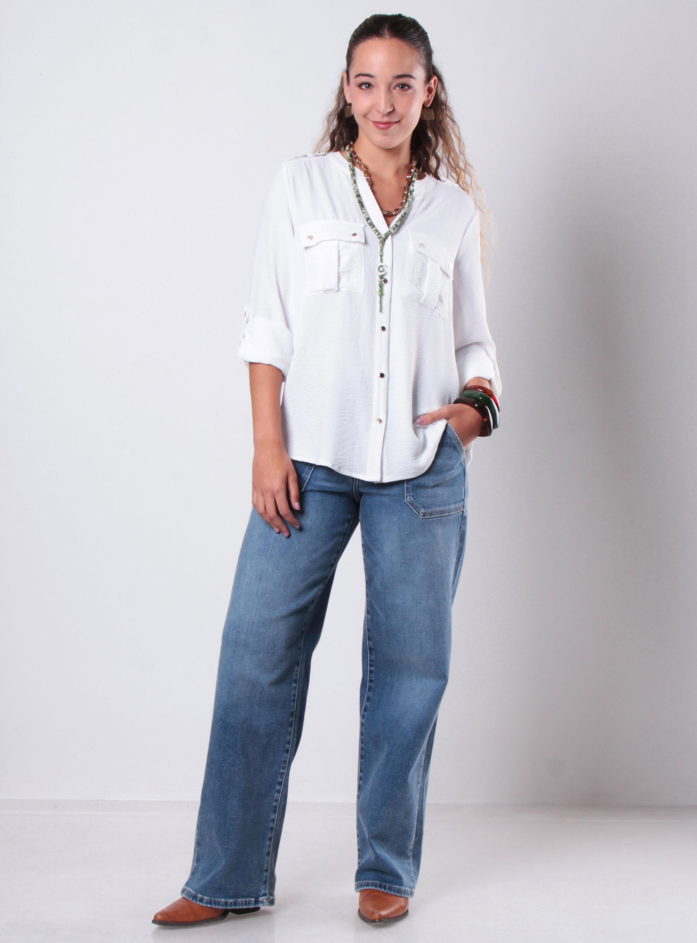 Blusa Manga Larga Abotonada con Bolsillo-3