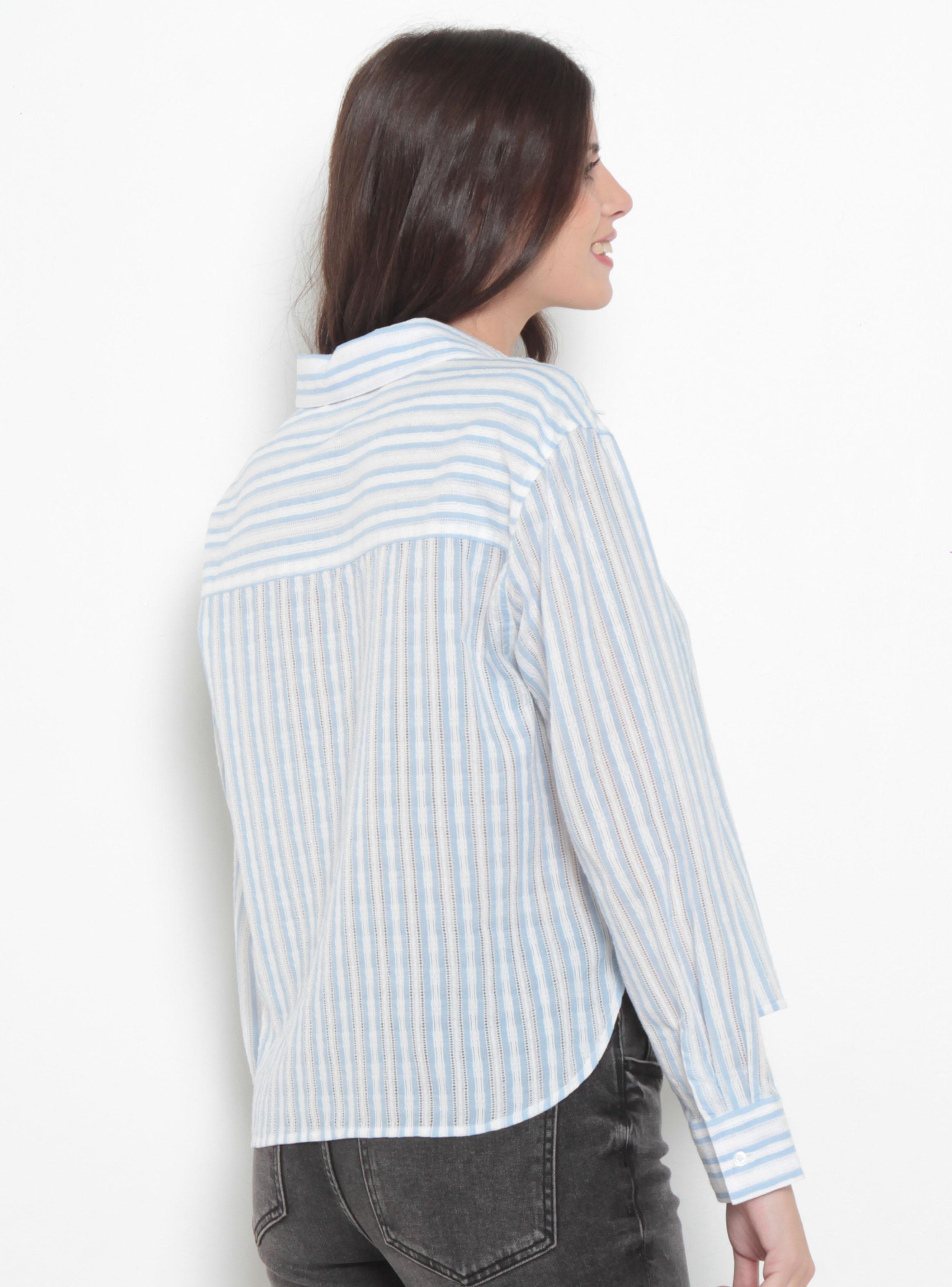 Blusa Manga Larga Listada Abotonada en Delantero-1