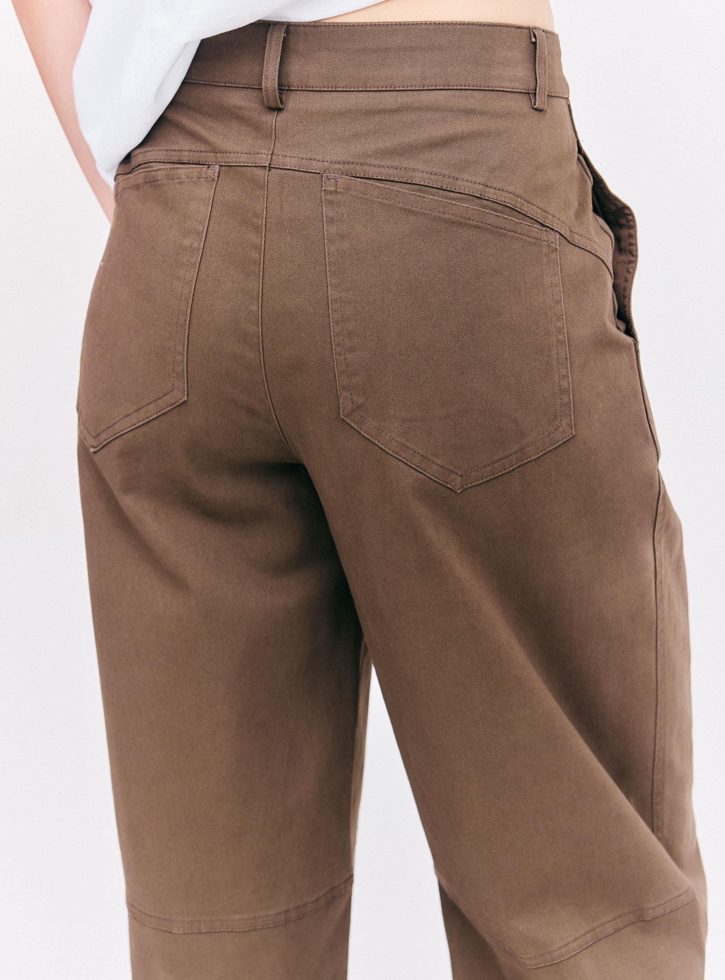 Pantalón Regular Fit Tiro Medio Botones Decorativos-3