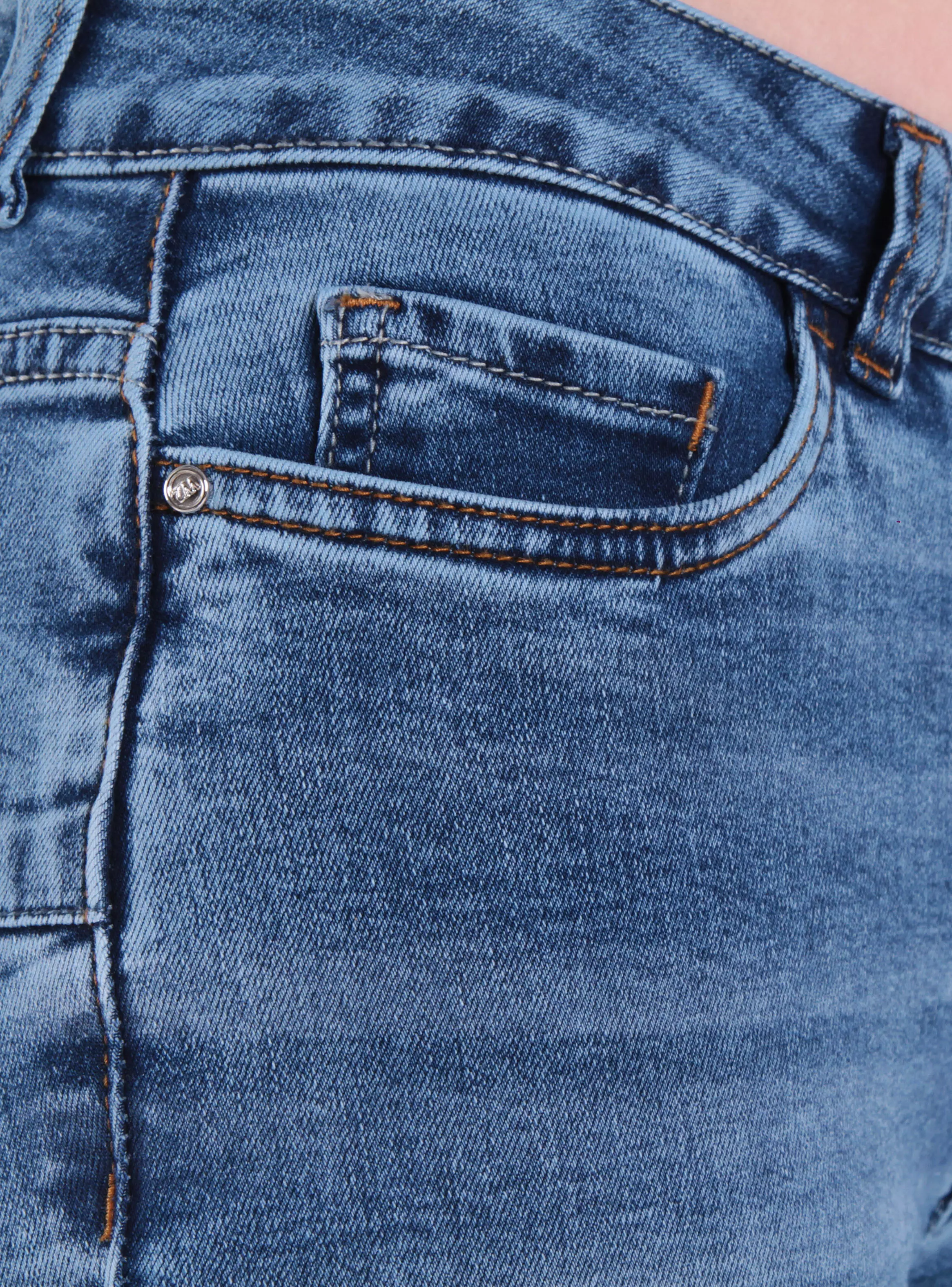 Jeans Flare Tiro Bajo con Pretina y Botón-2