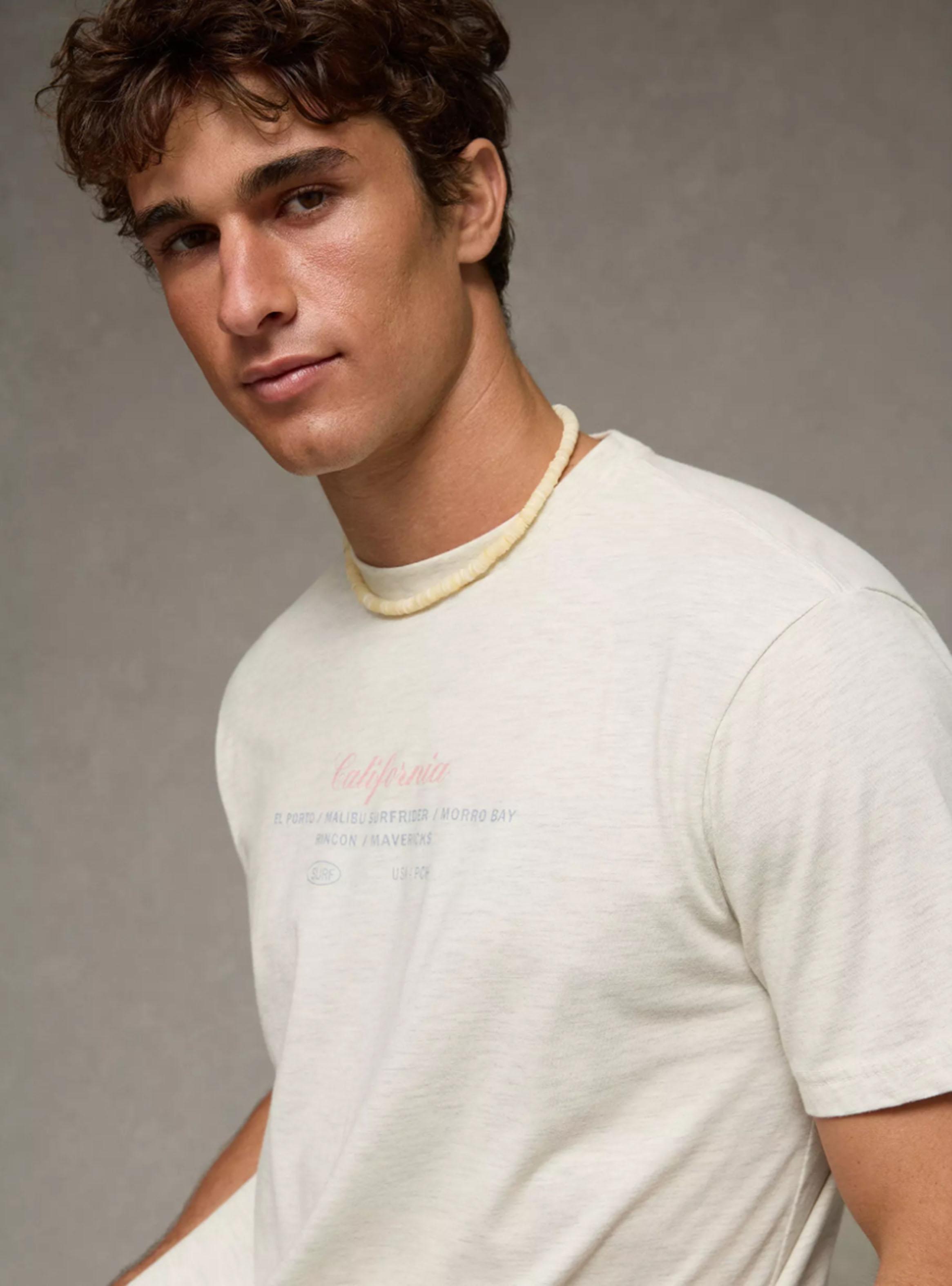 Polera AE Destination Graphic-2