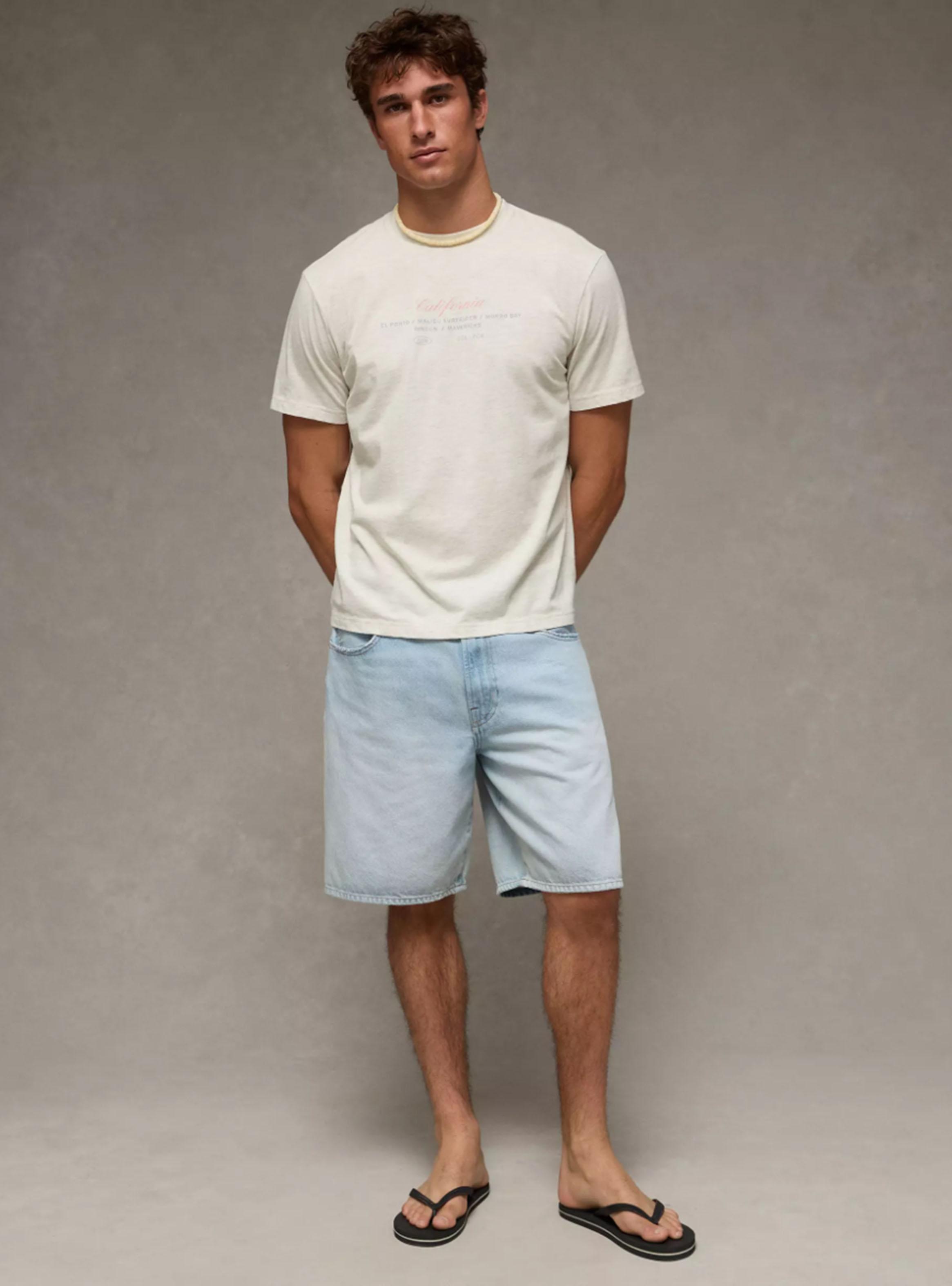 Polera AE Destination Graphic-3