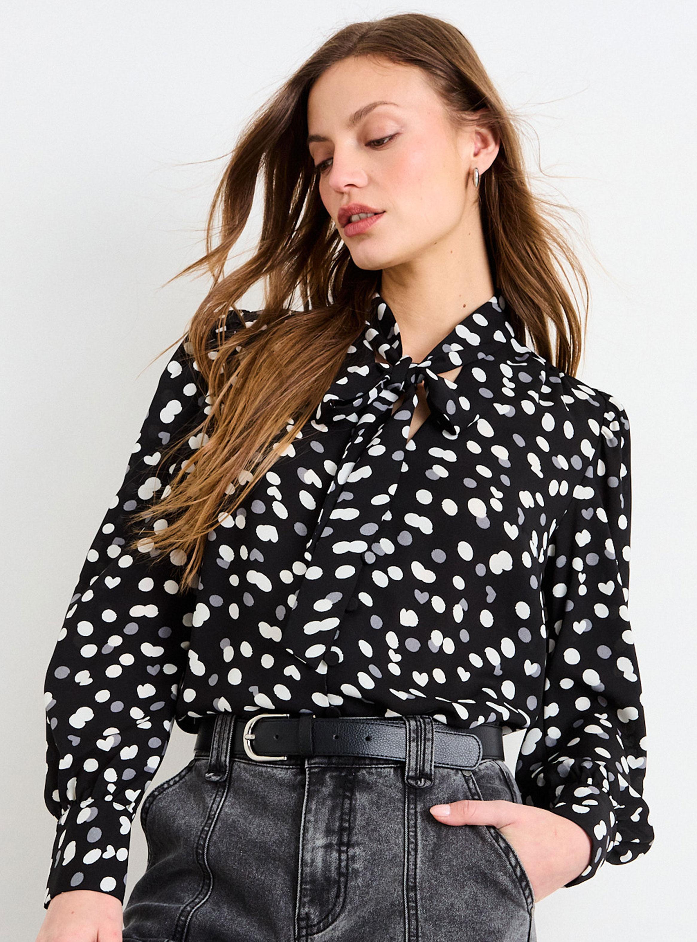 Blusa Fantasía con Detalle en el Cuello-0
