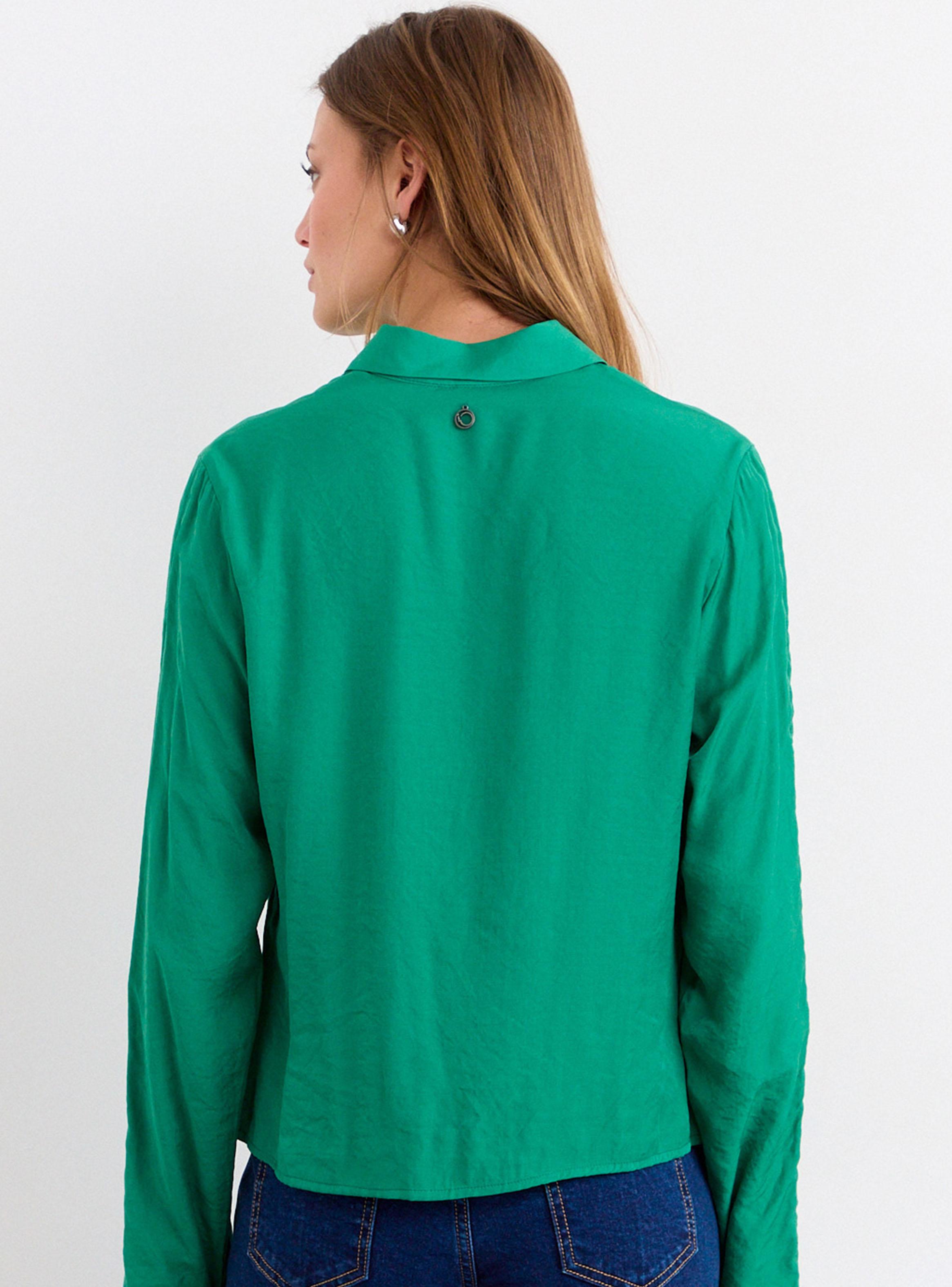 Blusa Lisa de Cuello Polo con Botón Manga Larga-1