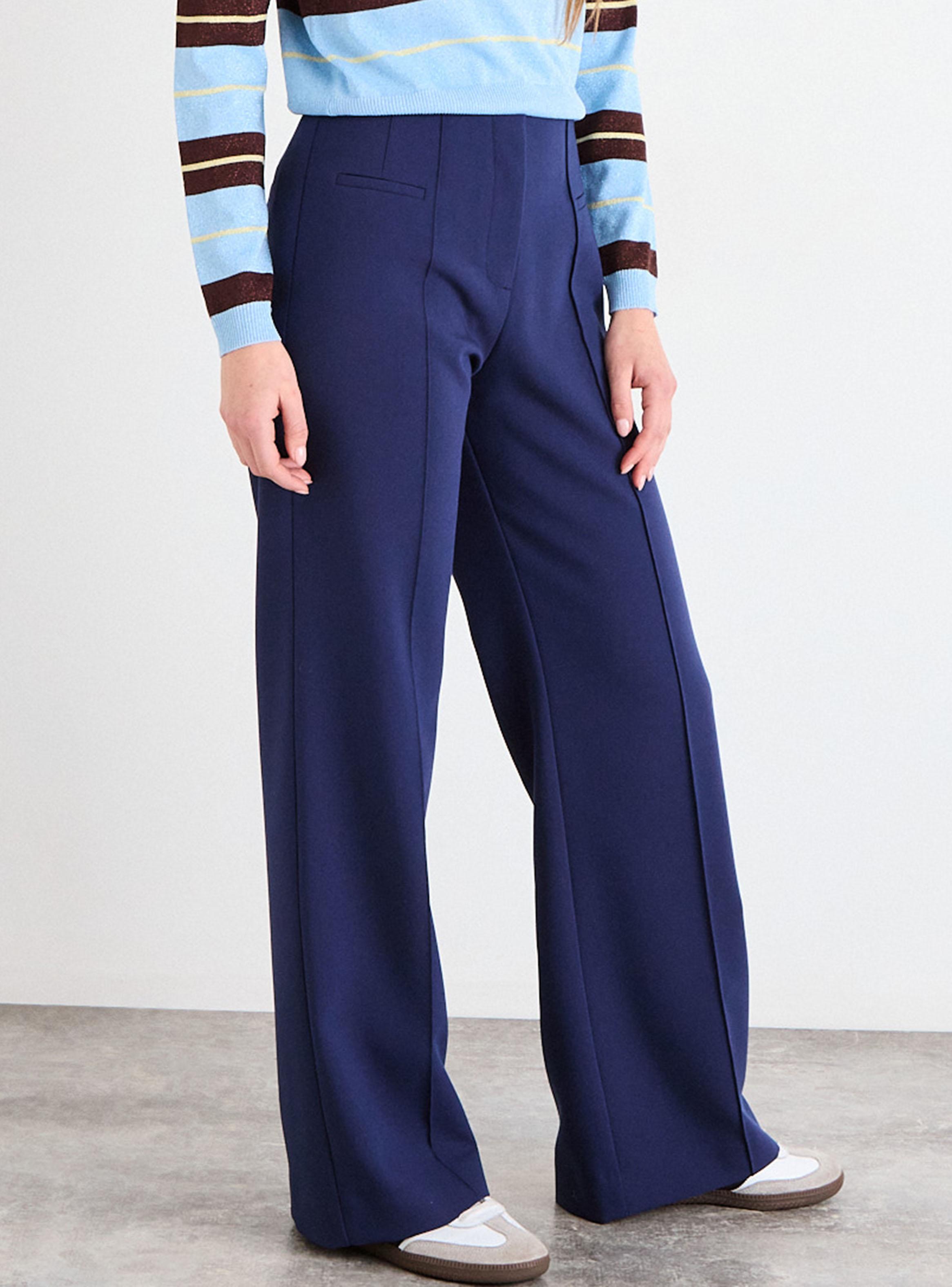 Pantalón Liso con Plisado-2