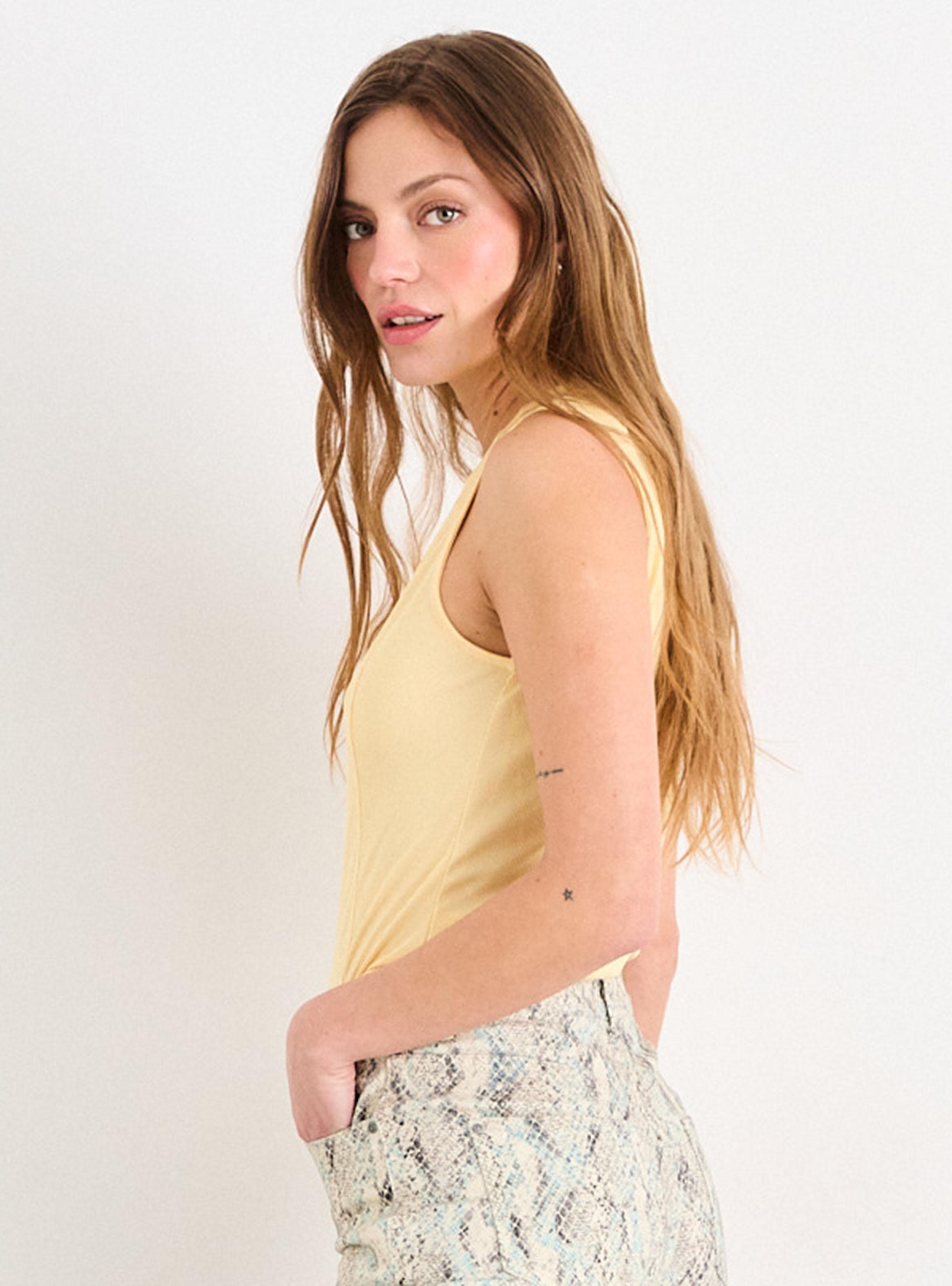 Polera Lisa Contorno Regular Color-1