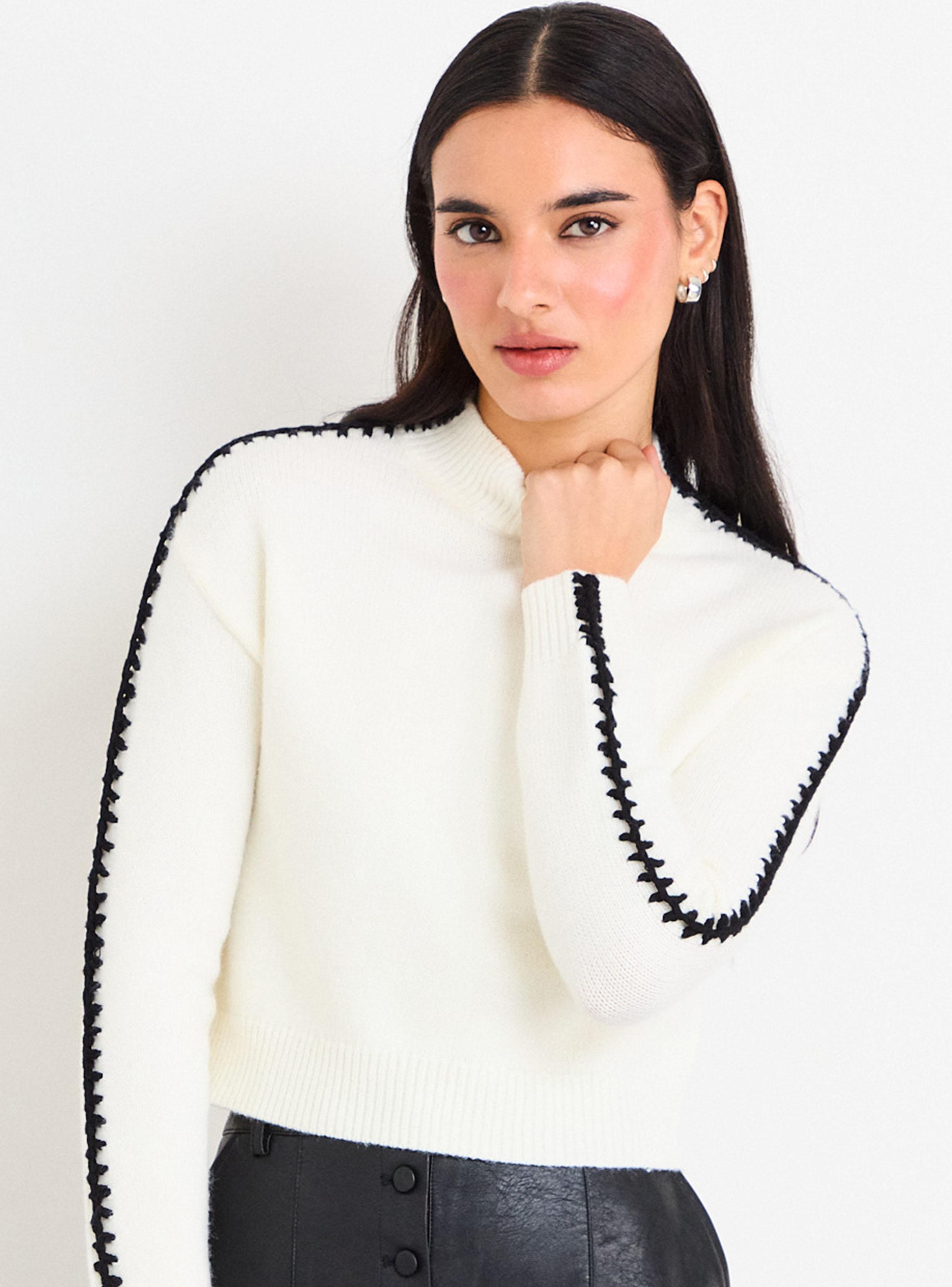 Sweater Detalle Costuras en Contraste-0