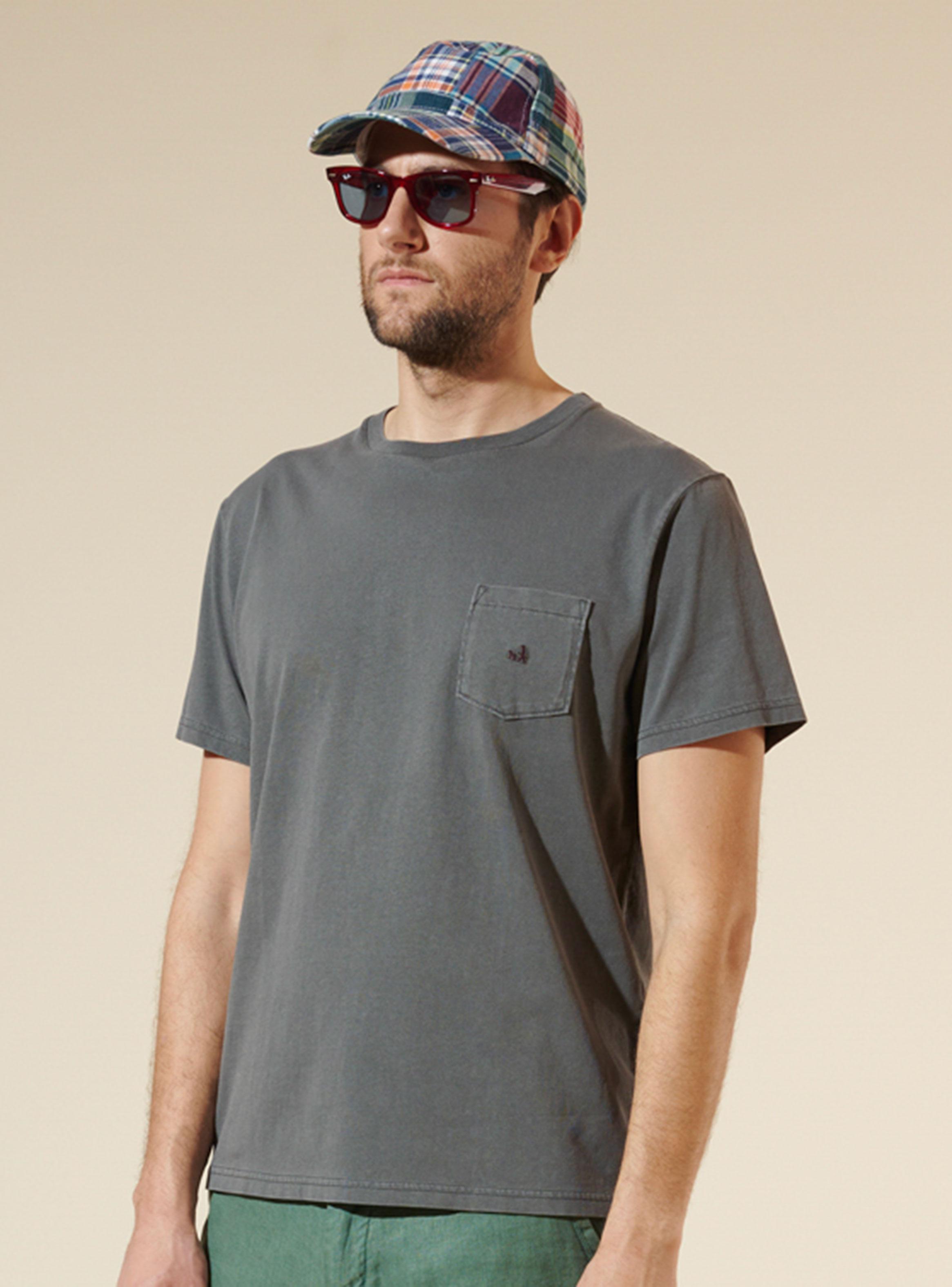 Polera Lisa Crew Neck y Bolsillo con Logo M/C-0