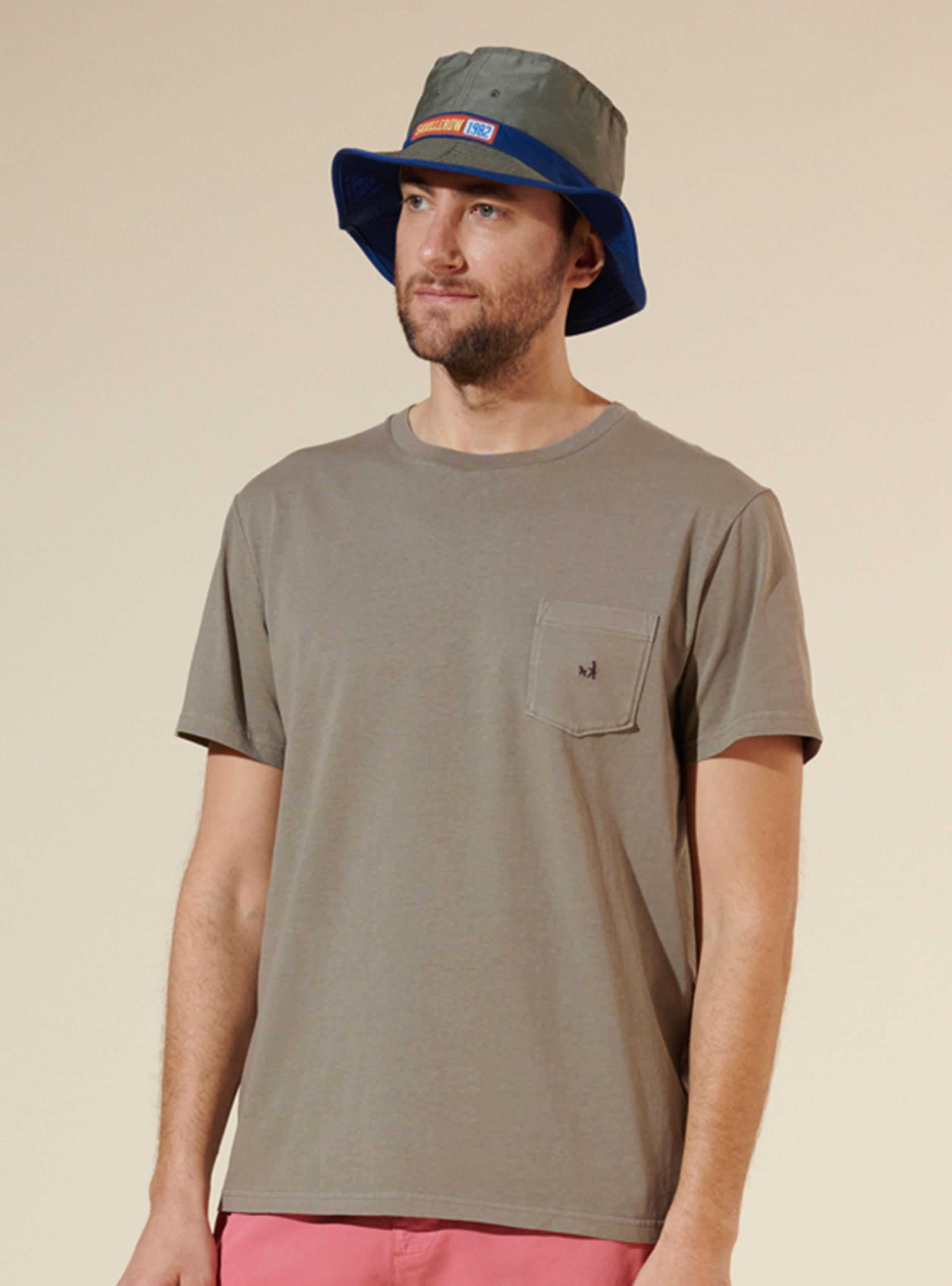Polera Lisa Crew Neck y Bolsillo con Logo M/C-0