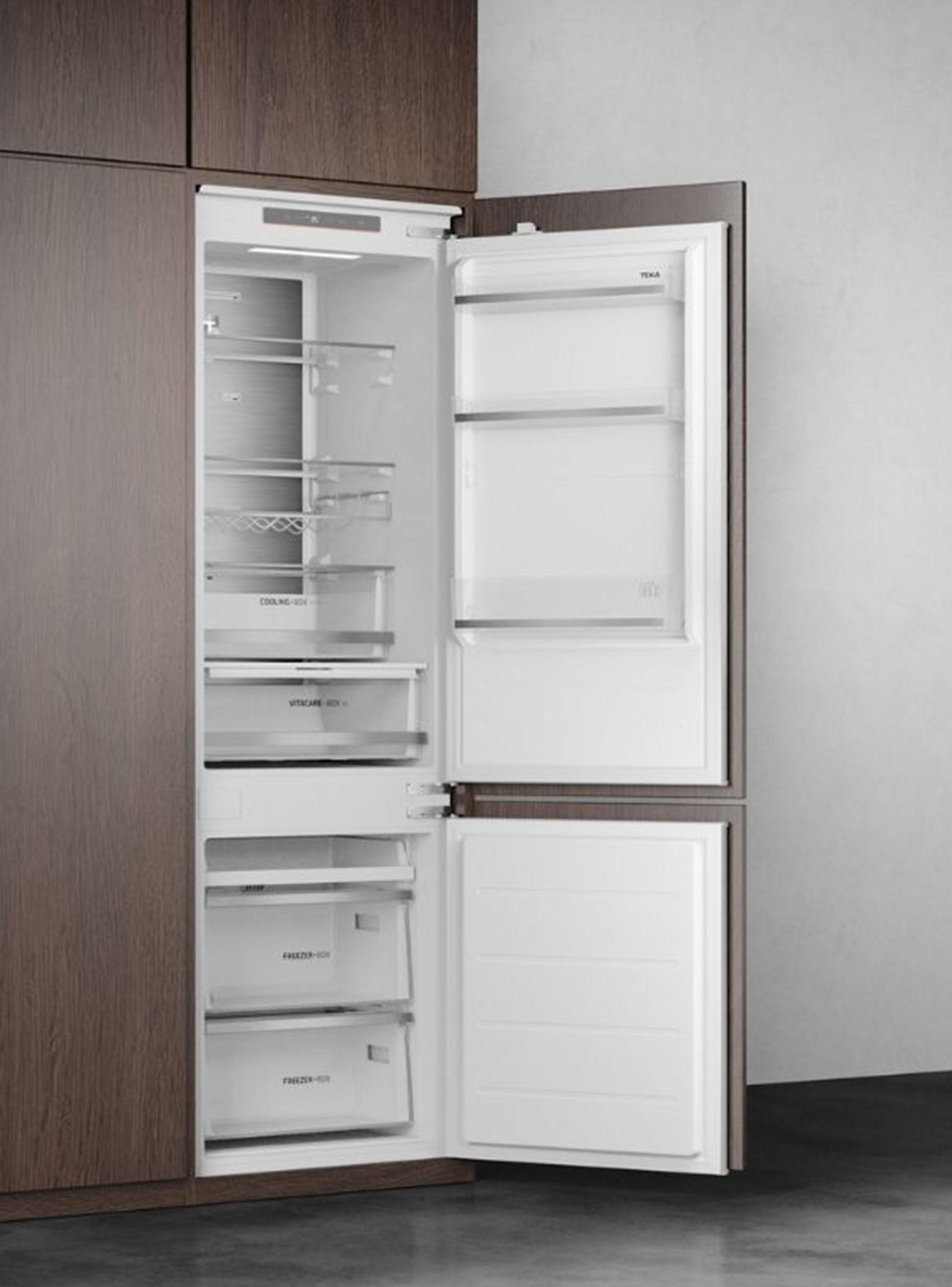 Refrigerador Bottom Freezer Panelable No Frost 270 Litros RBF 73395 FI-2