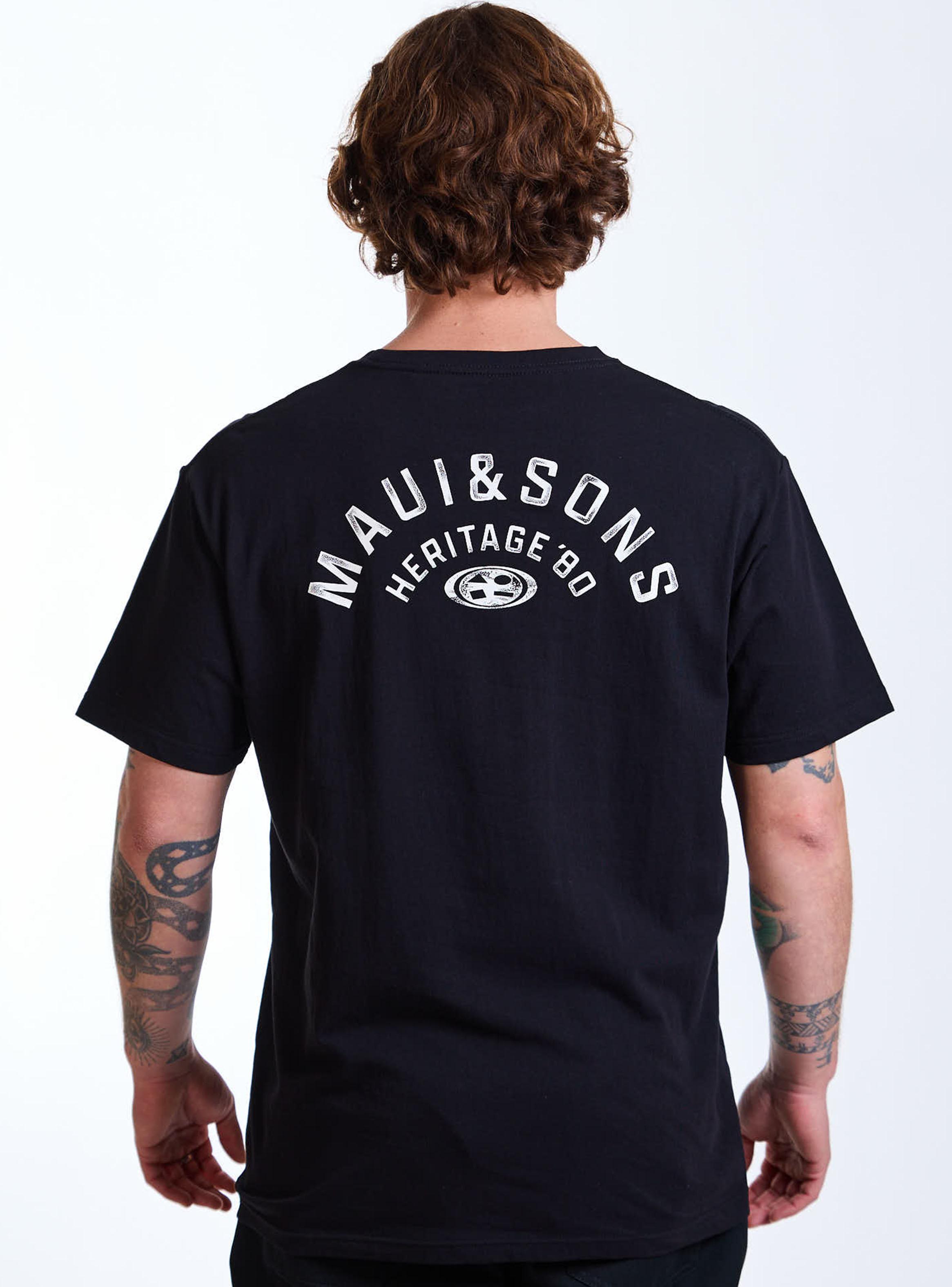 Polera Manga Corta Logo en Espalda-1