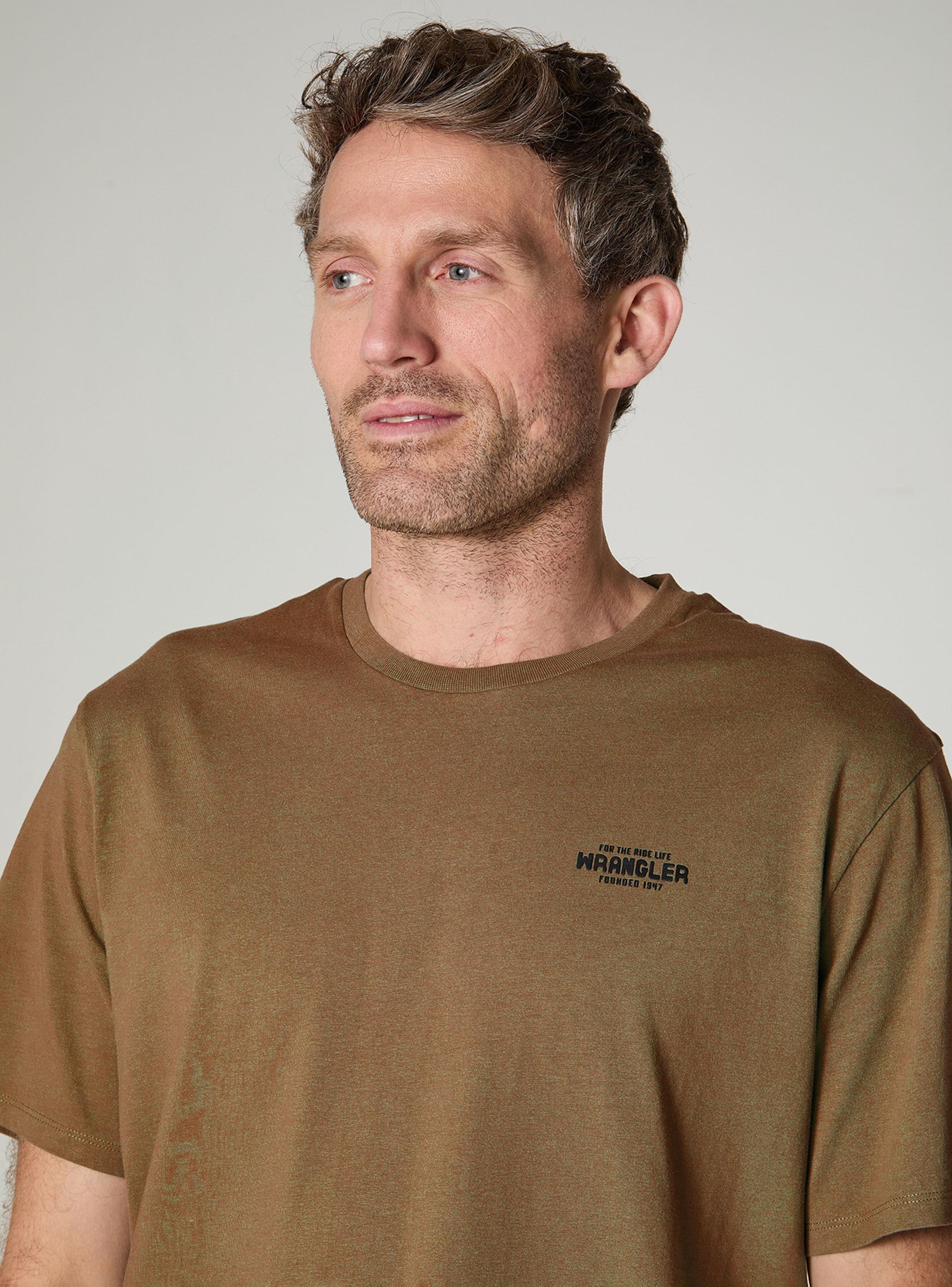 Polera Lisa con Logo Frontal-1