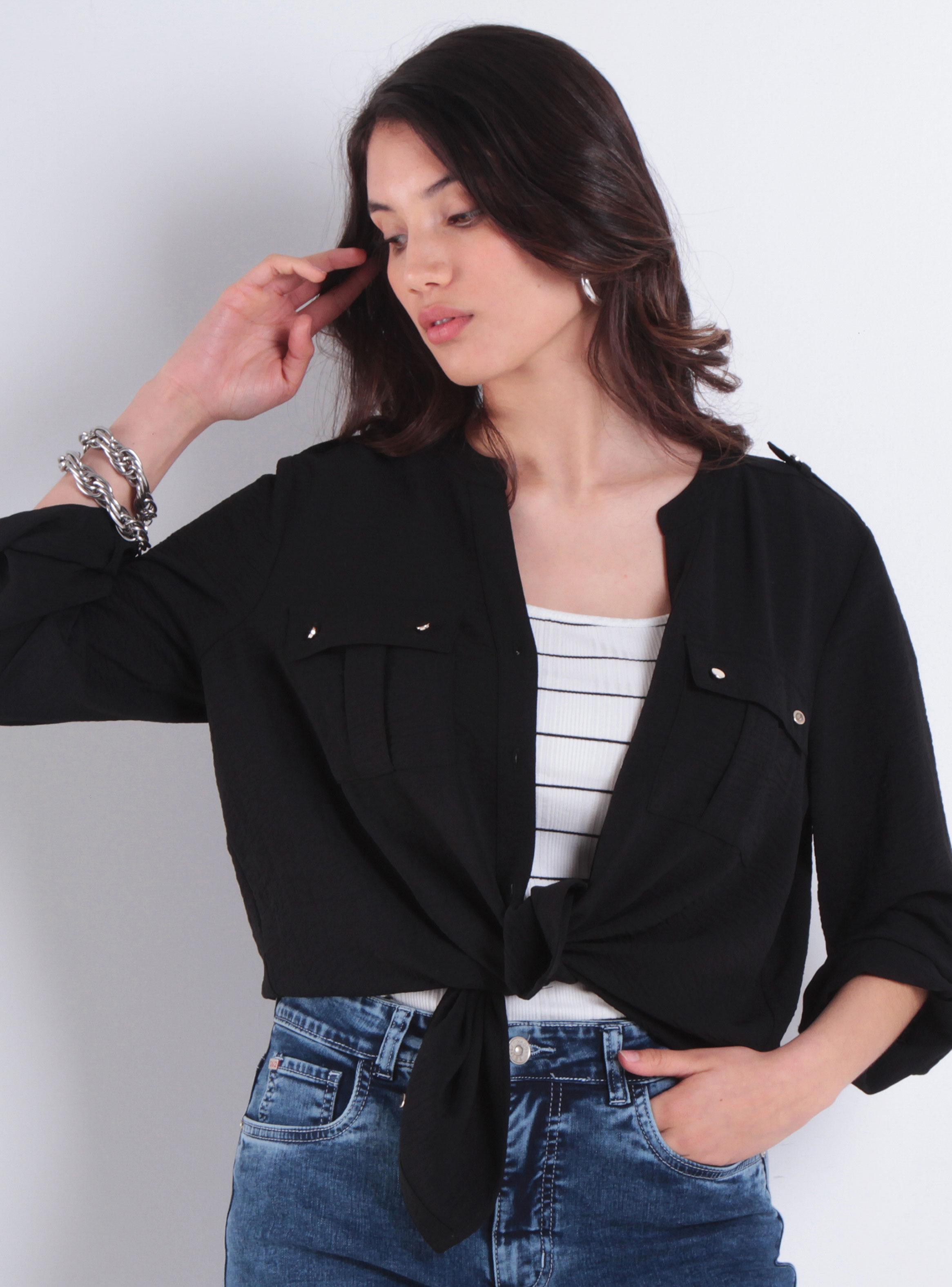 Blusa Abotonada en Delantero con Bolsillos Escote V-0