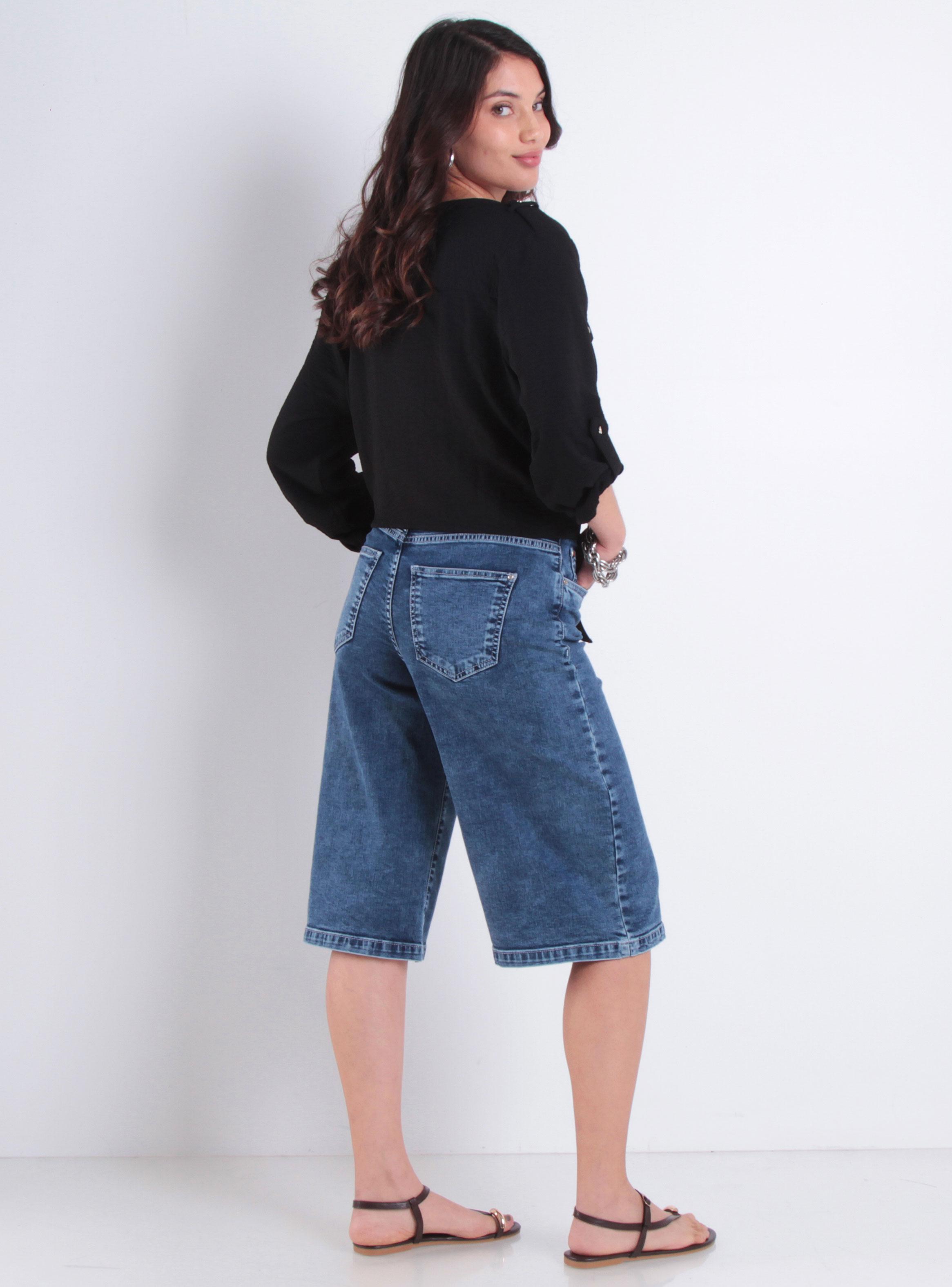 Blusa Abotonada en Delantero con Bolsillos Escote V-4