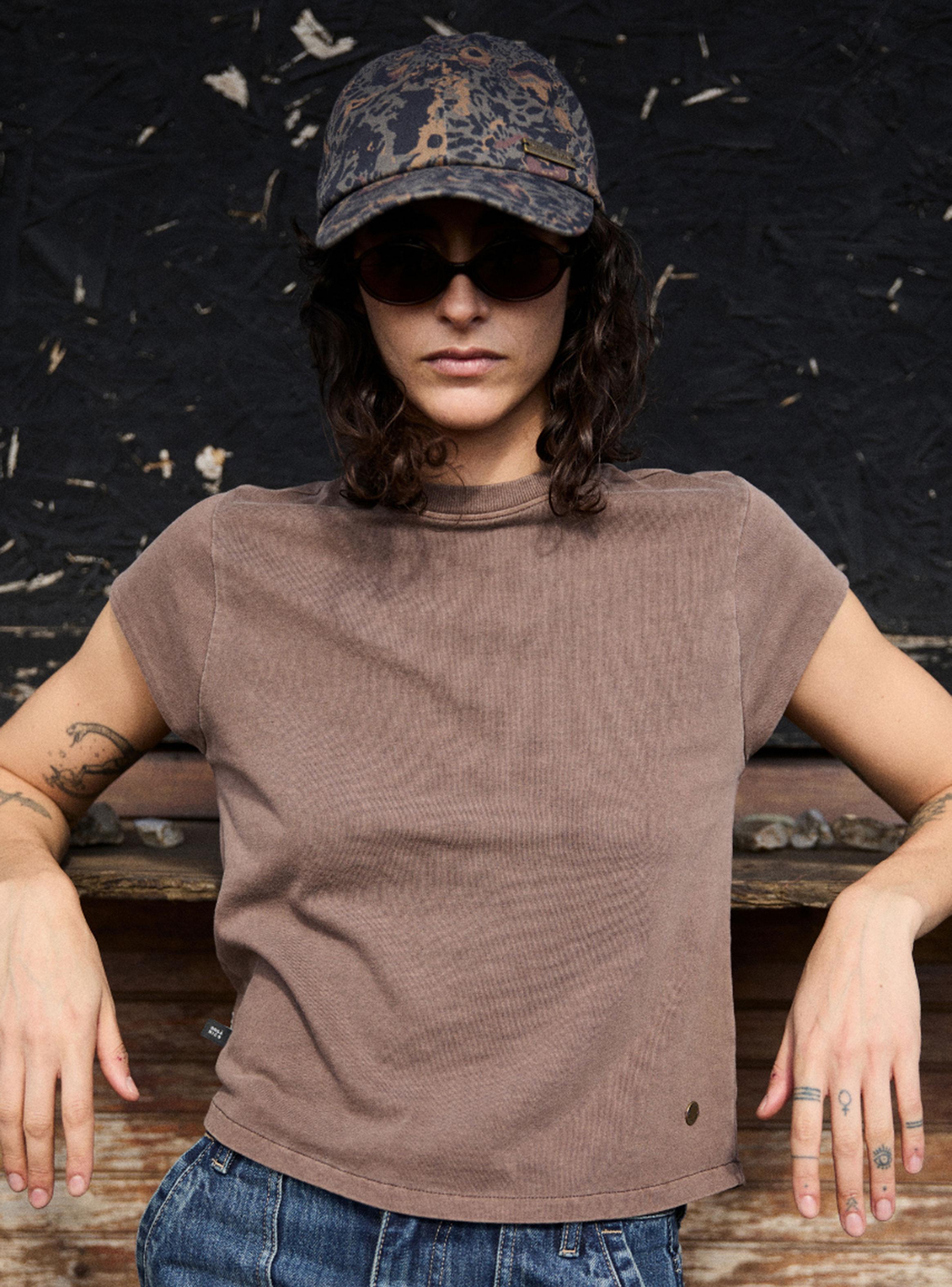 Polera Sari Café-0